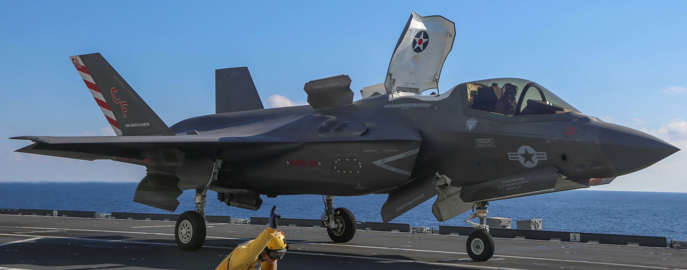 vmfa-211 wake island avengers f-35b lightning ii jsf marine fighter attack squadron 202 its cavour c-550