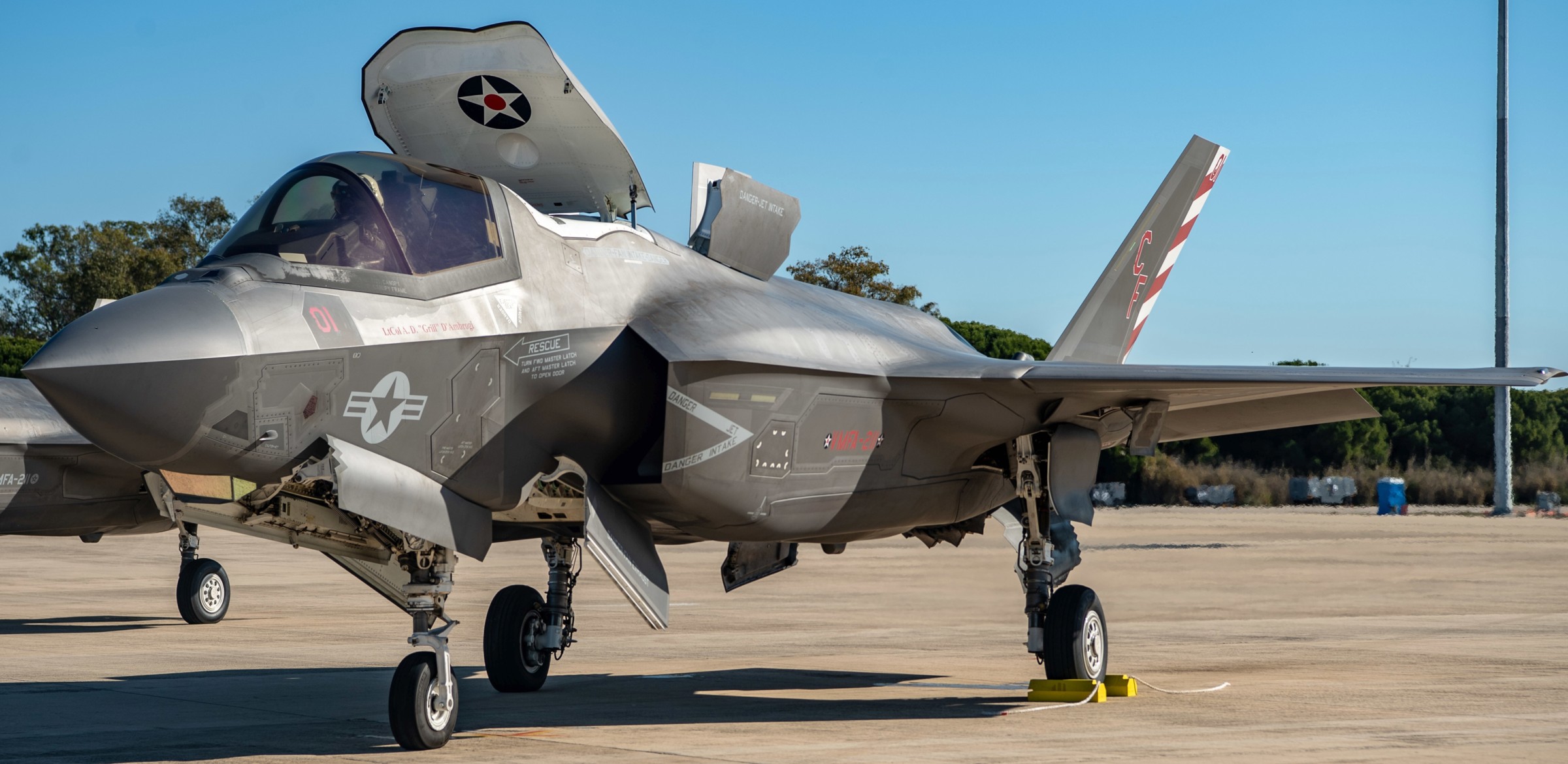 vmfa-211 wake island avengers f-35b lightning ii jsf marine fighter attack squadron naval station rota spain depart