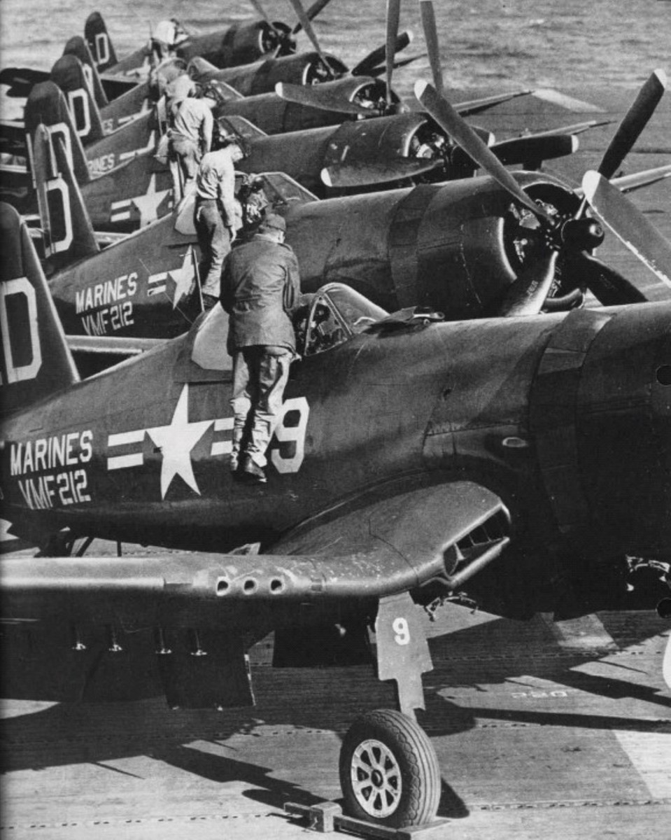 vmf-212 marine fighter squadron usmc f4u-4 corsair uss rendova cve-114