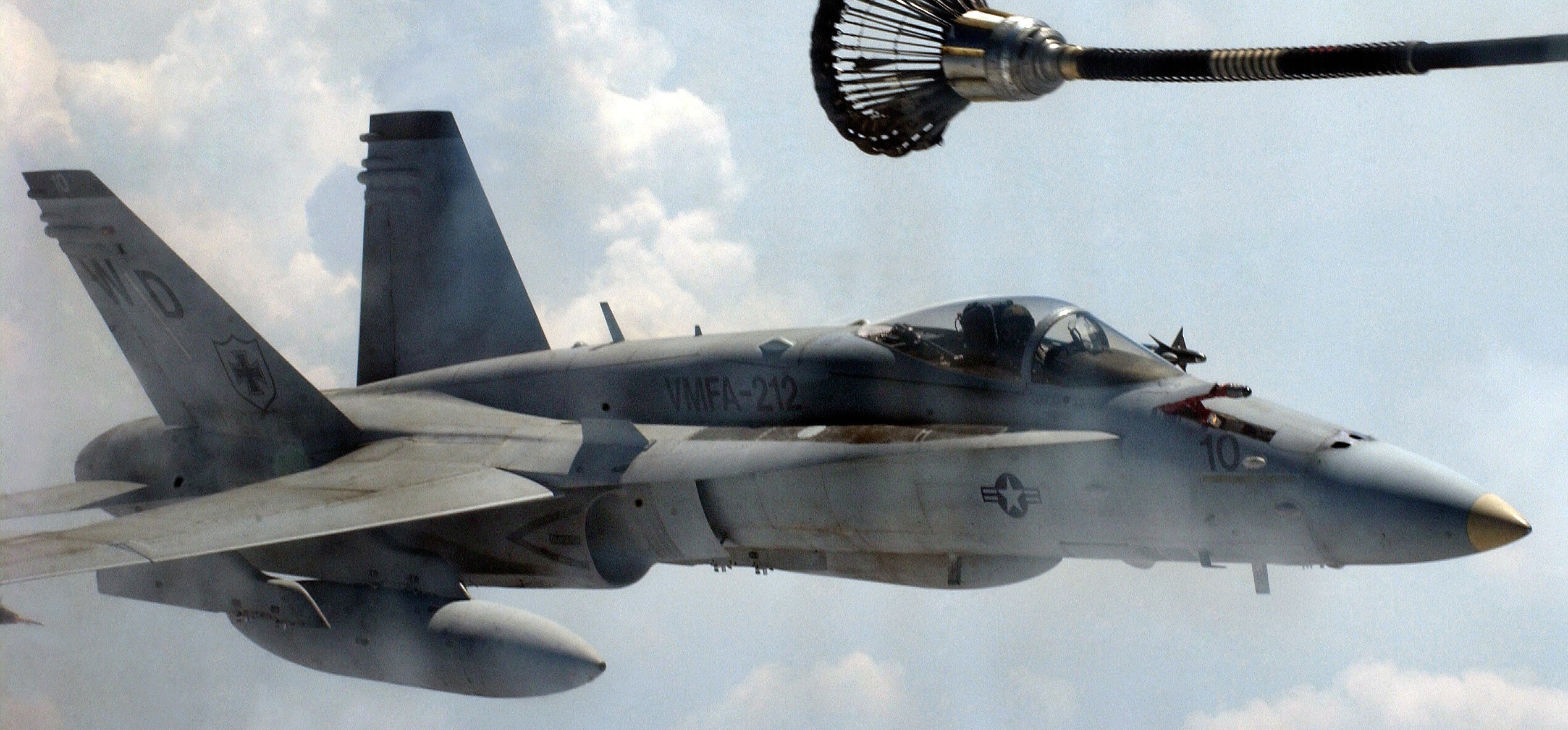 vmfa-212 lancers marine fighter attack squadron usmc strike f/a-18c hornet 12