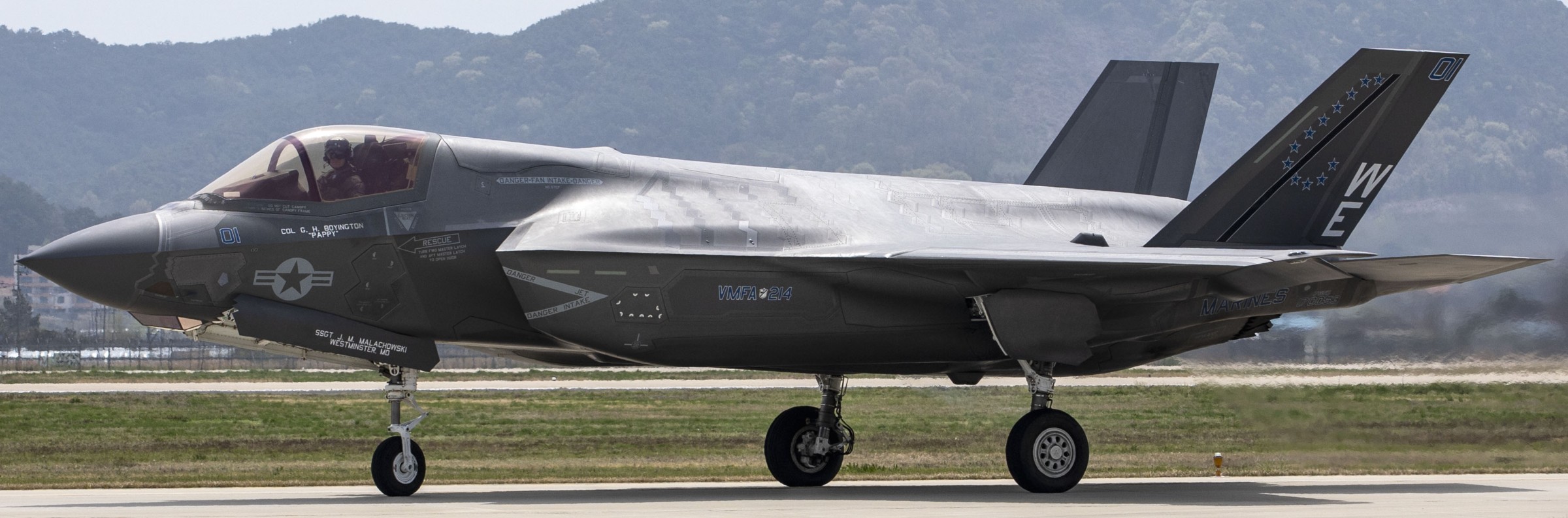 vmfa-214 black sheep marine fighter attack squadron f-35b lightning ii 37