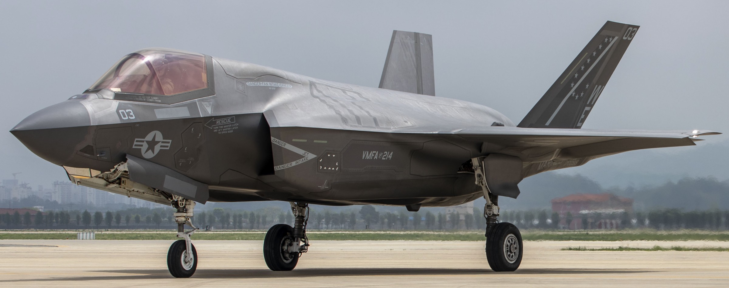 vmfa-214 black sheep marine fighter attack squadron f-35b lightning ii gwangju air base korea 2025 41
