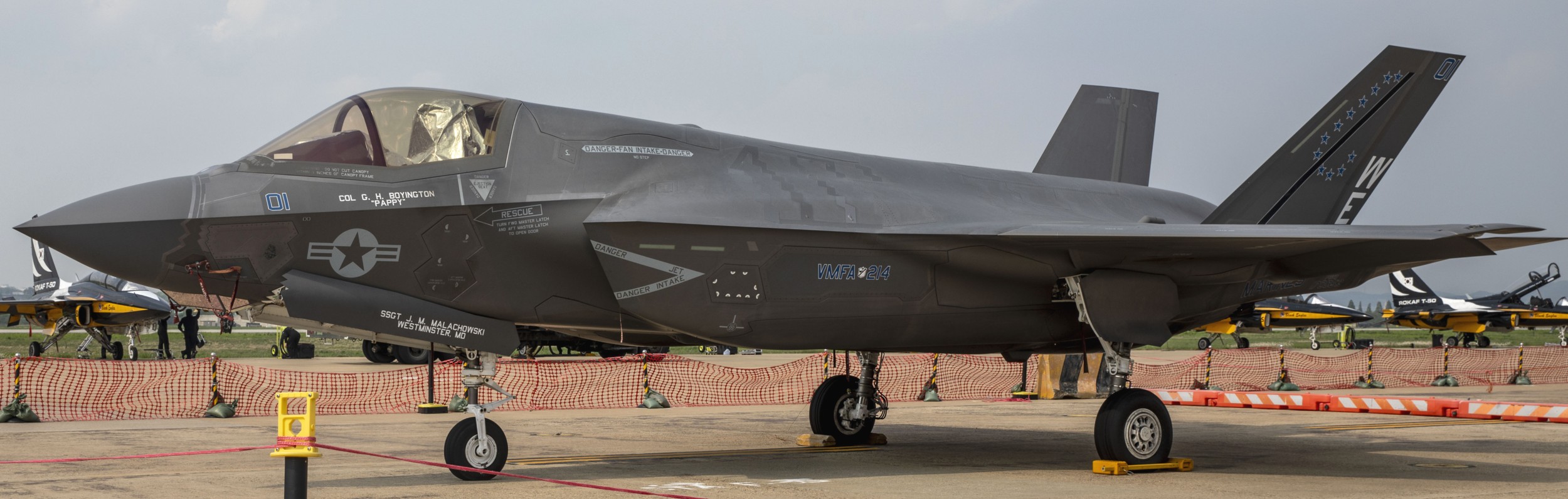 vmfa-214 black sheep marine fighter attack squadron f-35b lightning ii osan air base static display 54