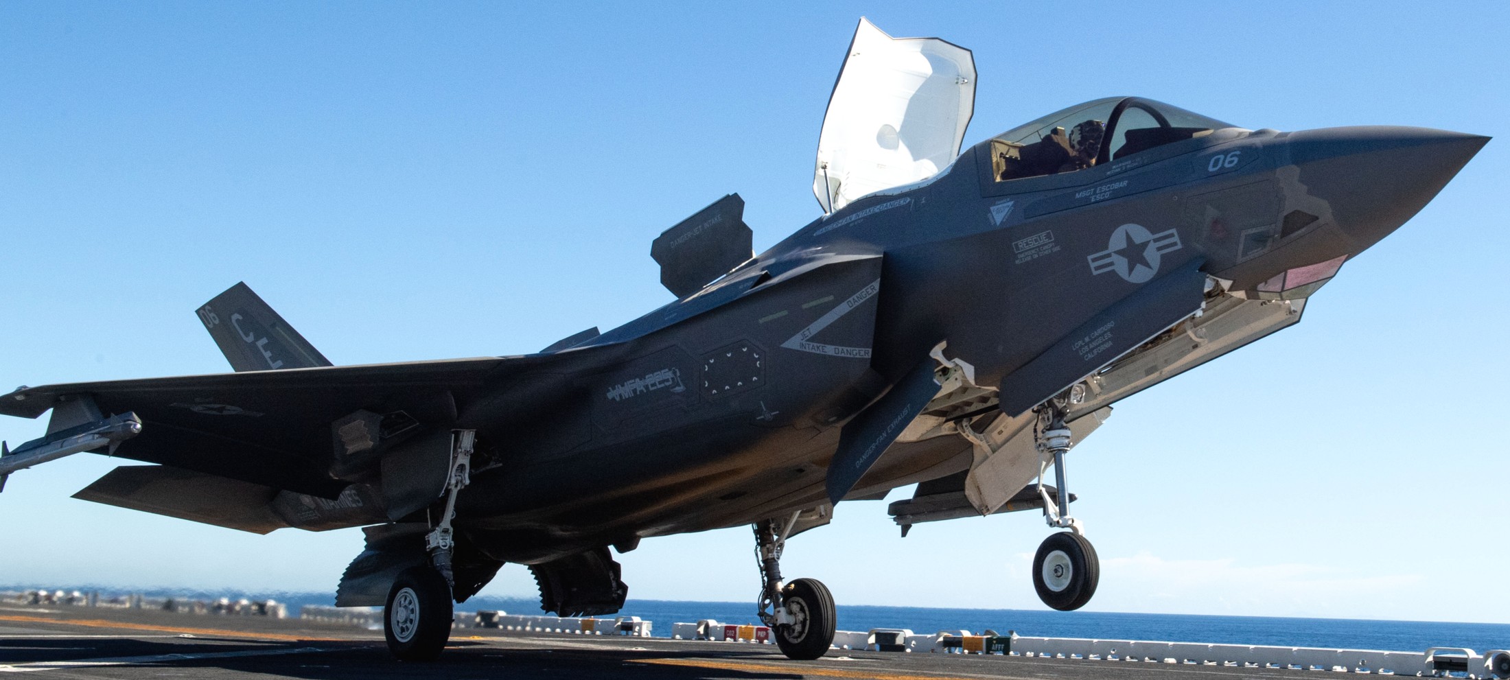 vmfa-225 vikings marine fighter attack squadron f-35b lightning lhd-4 uss boxer 34