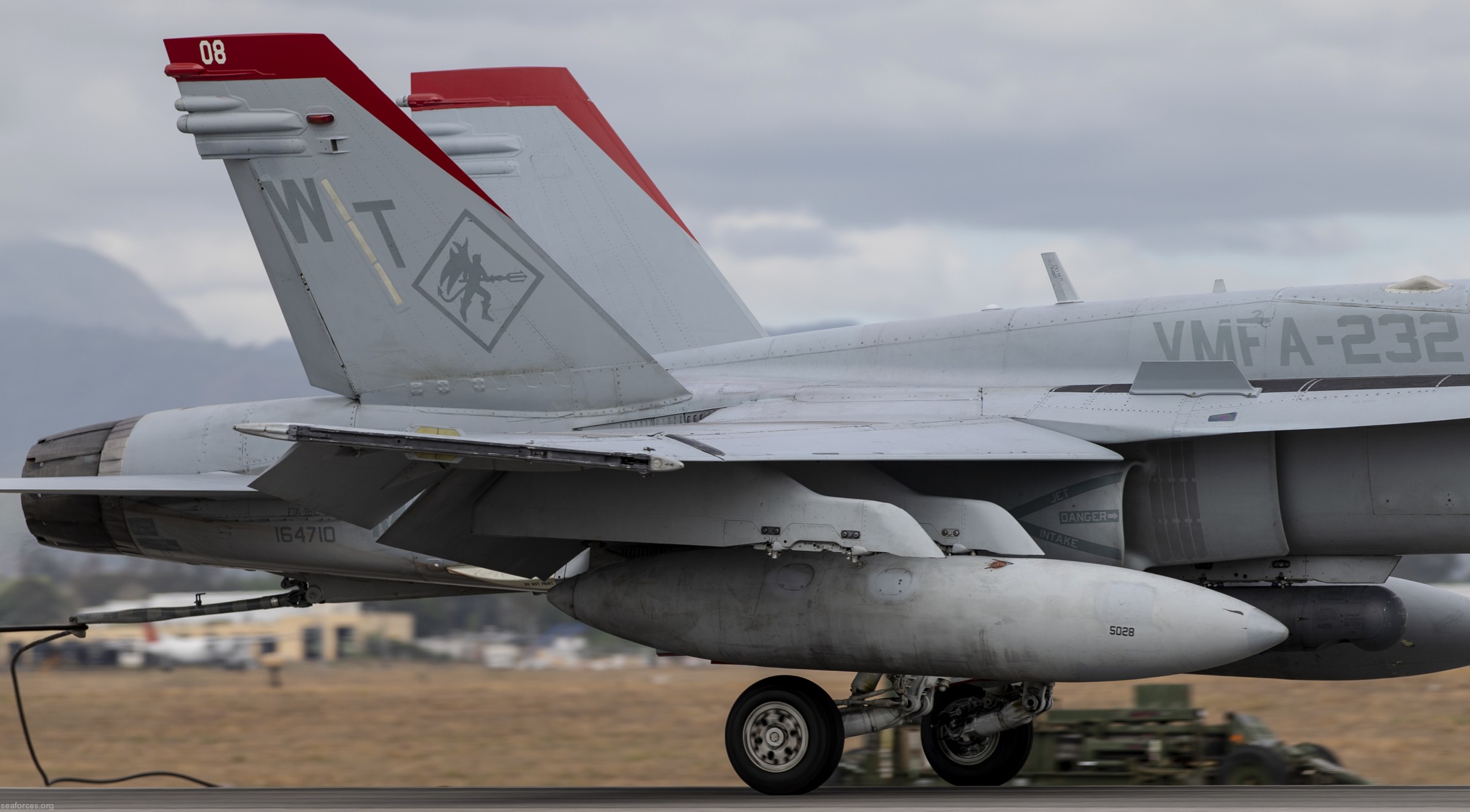 vmfa-232 red devils marine fighter attack squadron usmc f/a-18c hornet 41