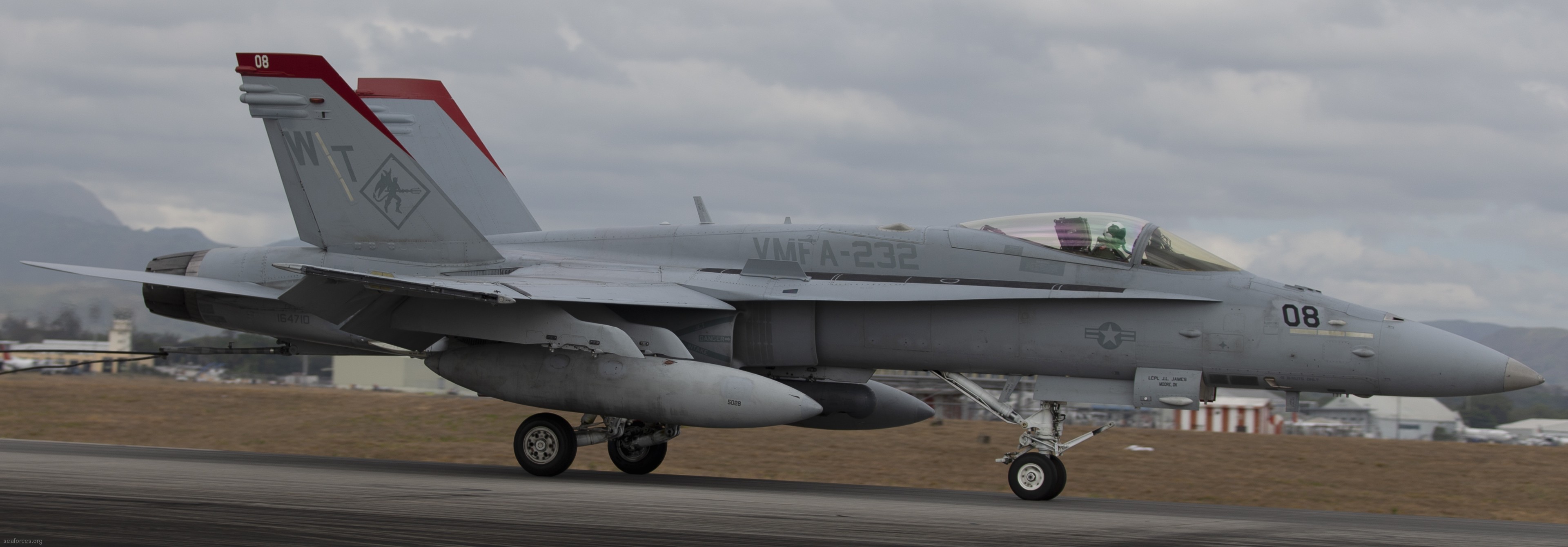 vmfa-232 red devils marine fighter attack squadron usmc f/a-18c hornet 45 exercise balikatan 2019