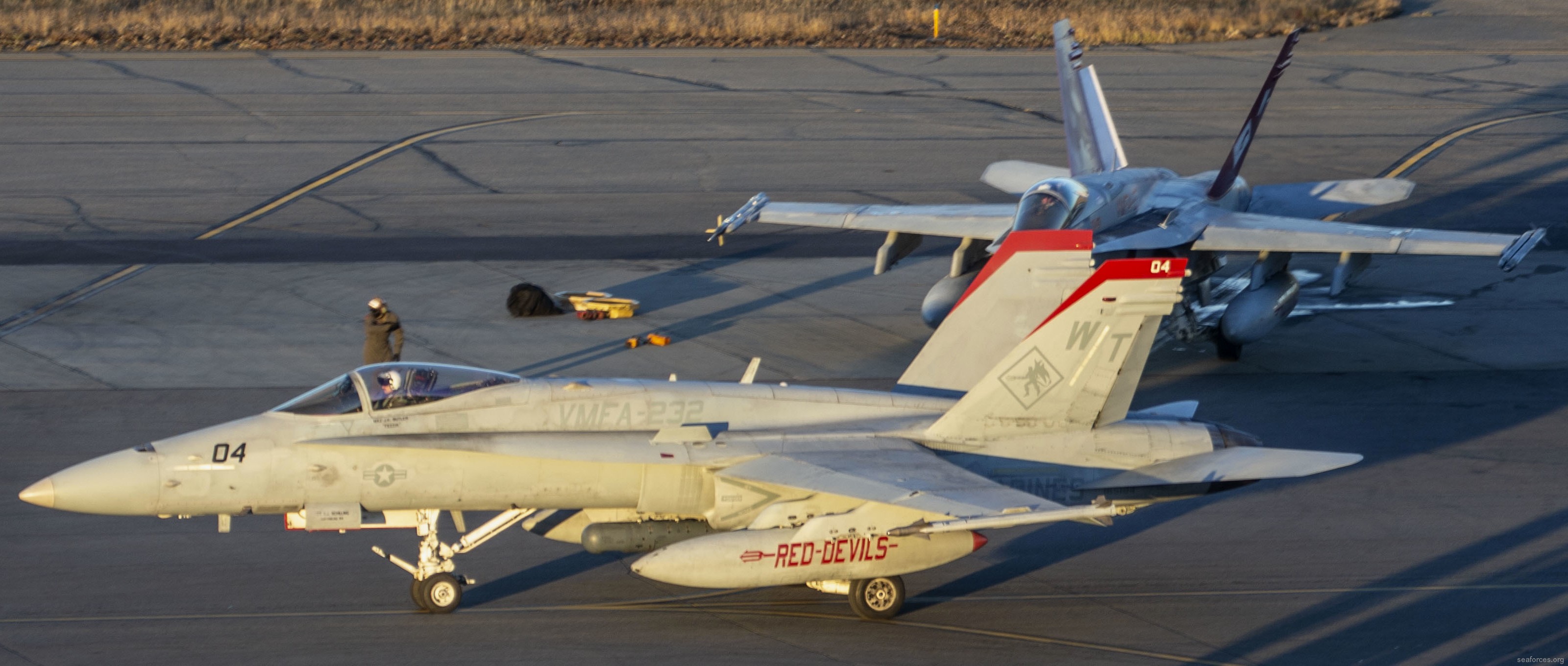 vmfa-232 red devils marine fighter attack squadron usmc f/a-18c hornet 67 eielson afb alaska red flag