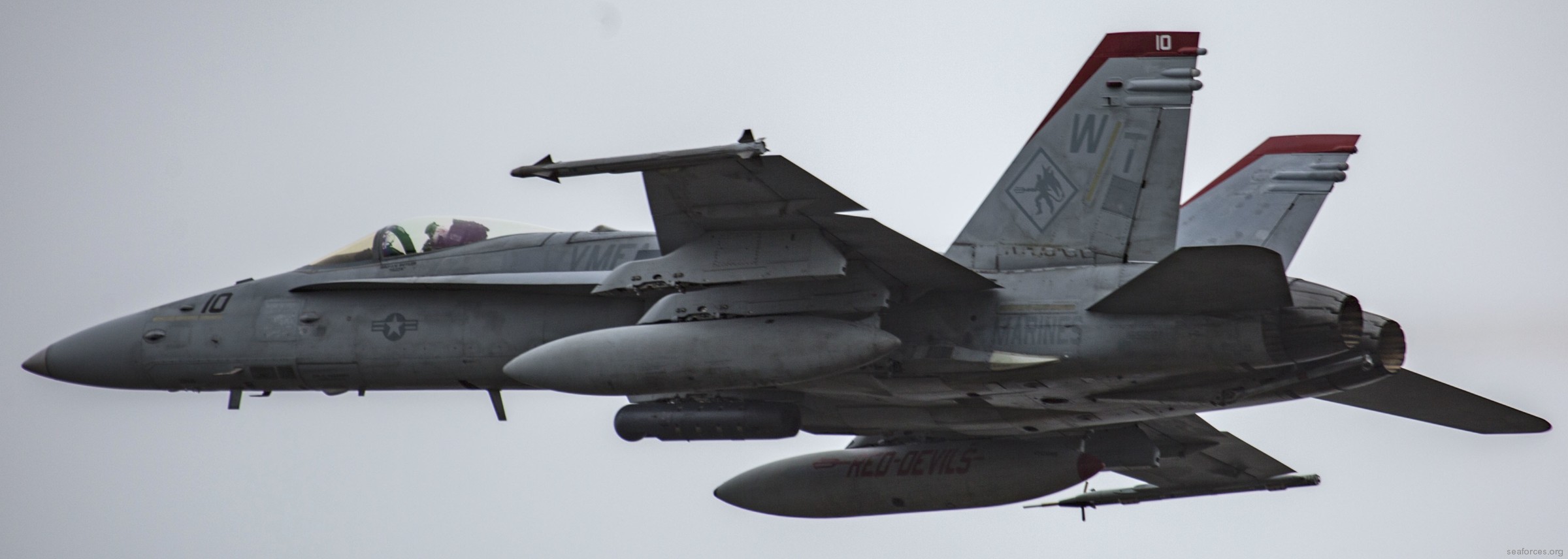 vmfa-232 red devils marine fighter attack squadron usmc f/a-18c hornet 86