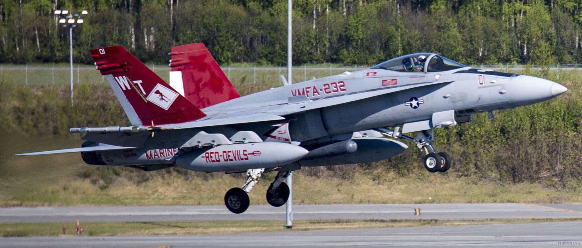 vmfa-232 red devils marine fighter attack squadron usmc f/a-18c hornet 96