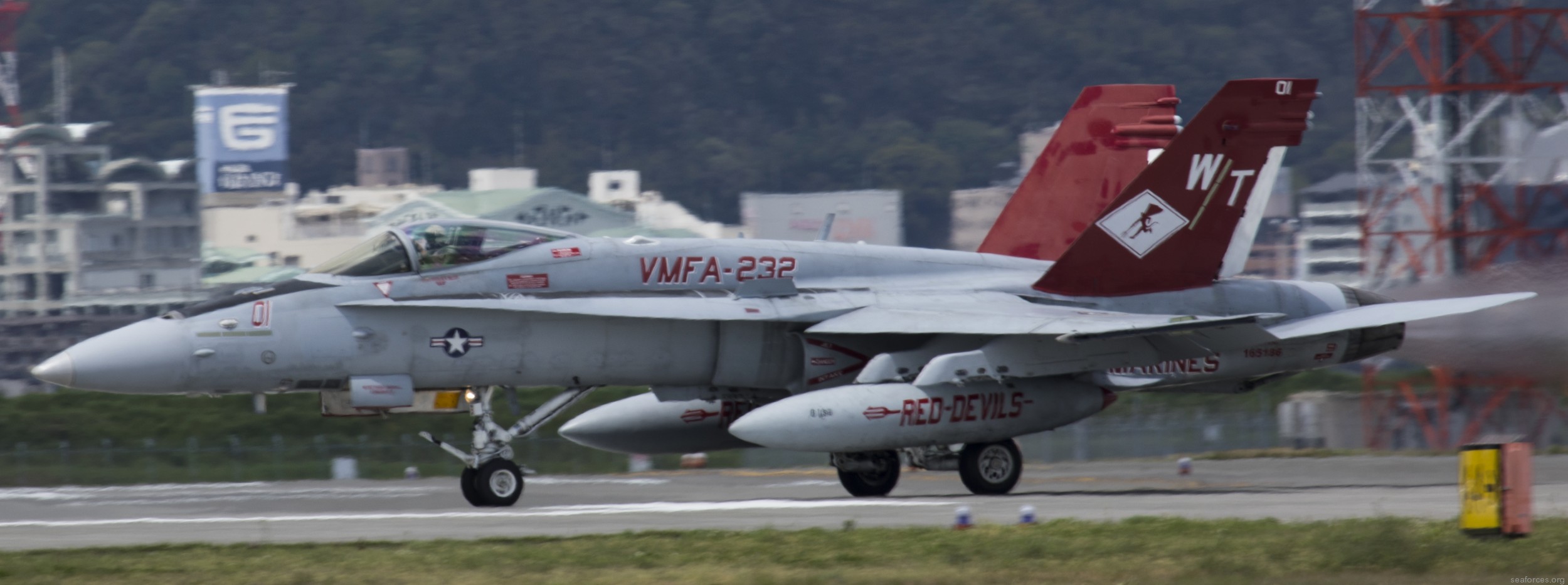 vmfa-232 red devils marine fighter attack squadron usmc f/a-18c hornet 108 mcas iwakuni japan