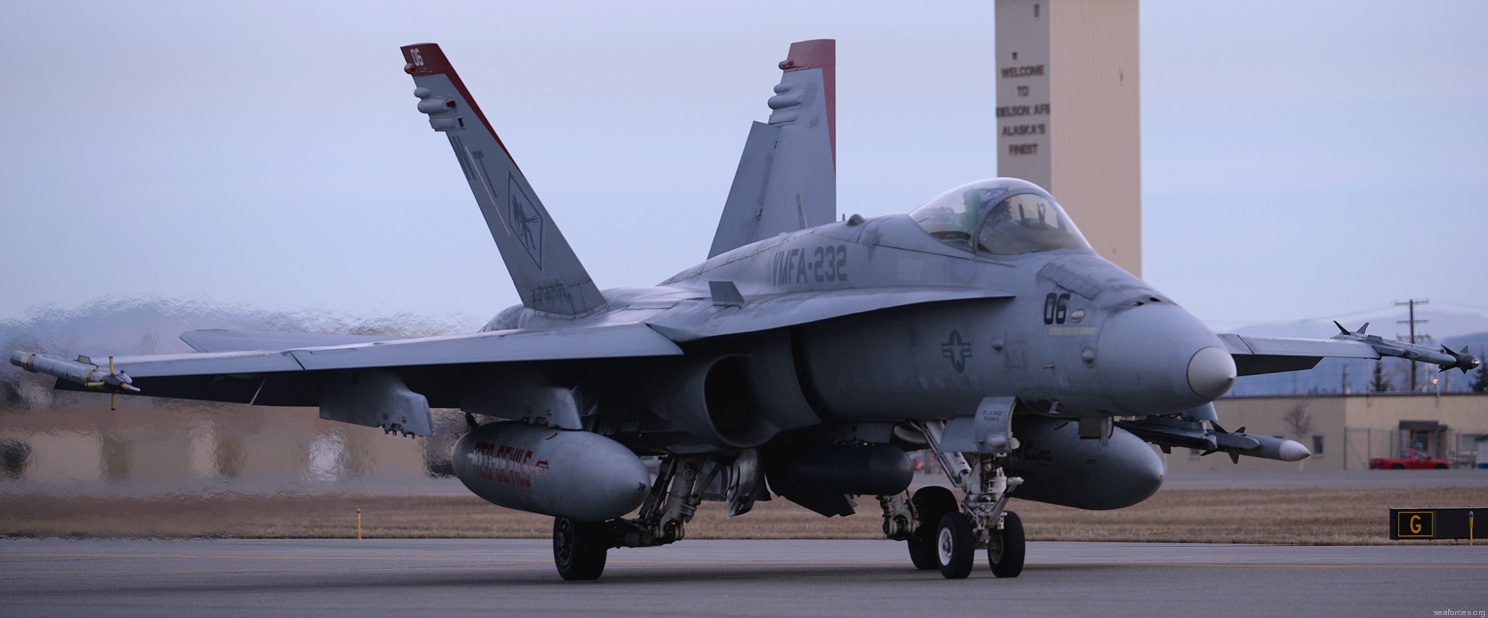 vmfa-232 red devils marine fighter attack squadron usmc f/a-18c hornet 114