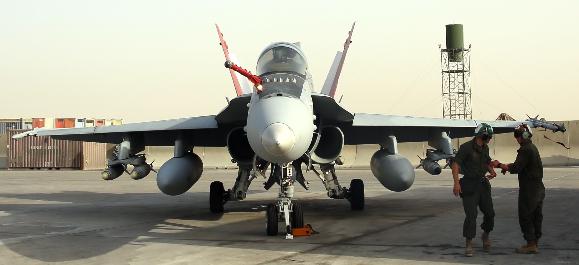 vmfa-232 red devils marine fighter attack squadron usmc f/a-18c hornet 129