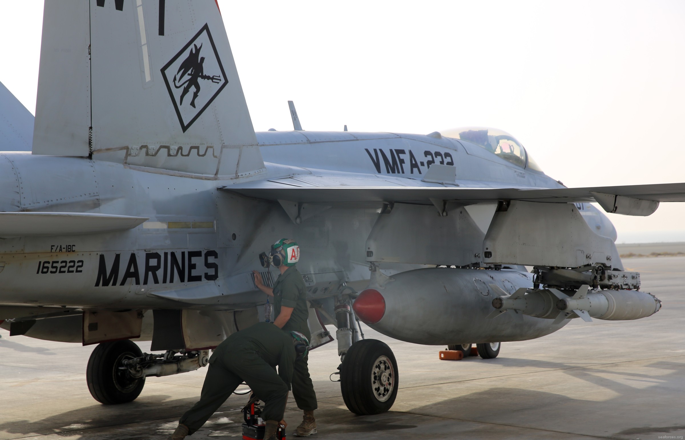 vmfa-232 red devils marine fighter attack squadron usmc f/a-18c hornet 130