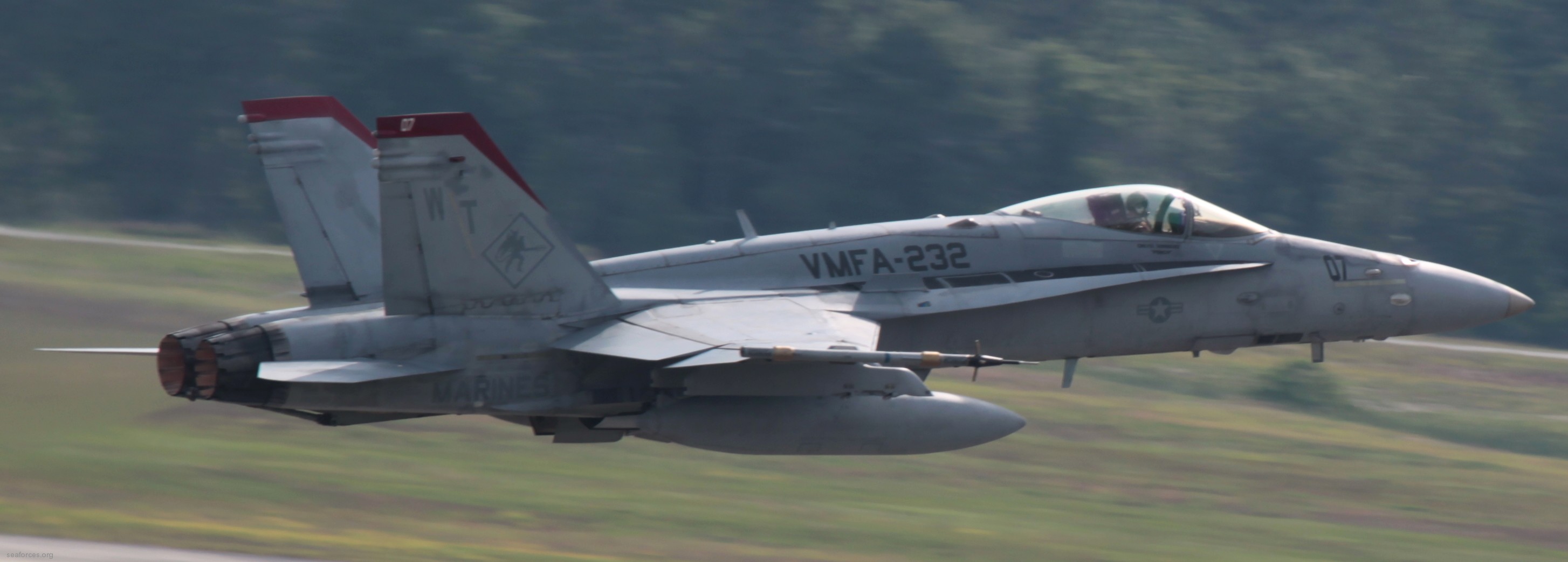 vmfa-232 red devils marine fighter attack squadron usmc f/a-18c hornet 159