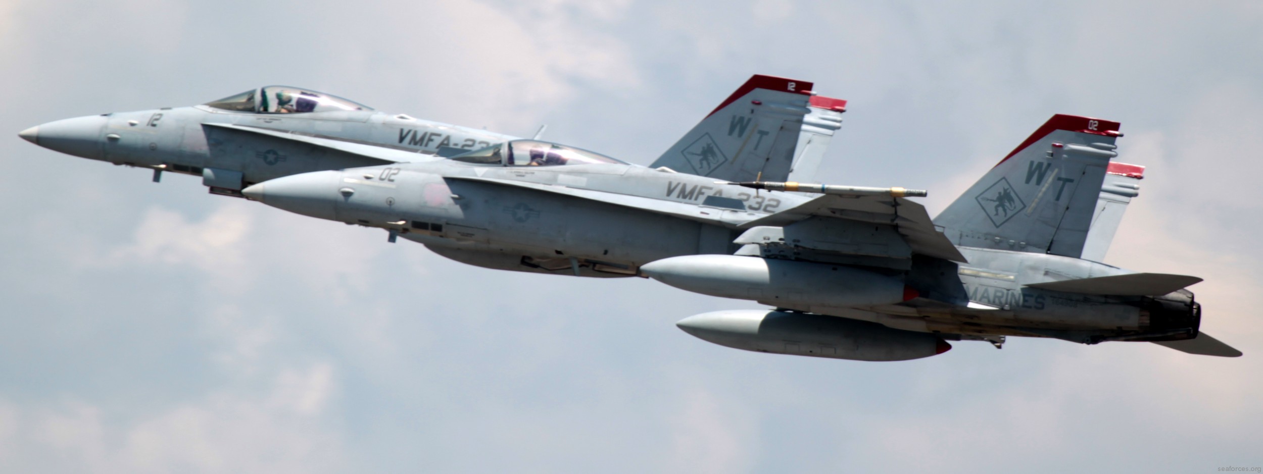 vmfa-232 red devils marine fighter attack squadron usmc f/a-18c hornet 162