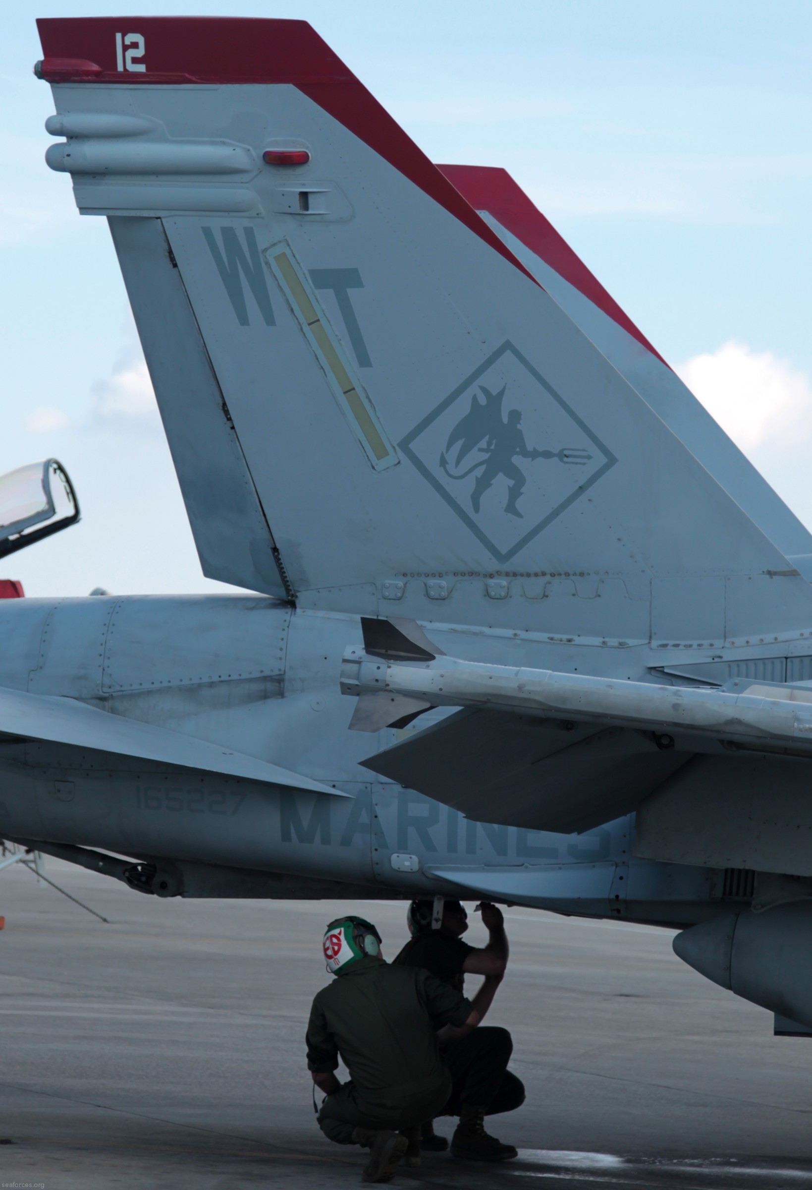 vmfa-232 red devils marine fighter attack squadron usmc f/a-18c hornet 164