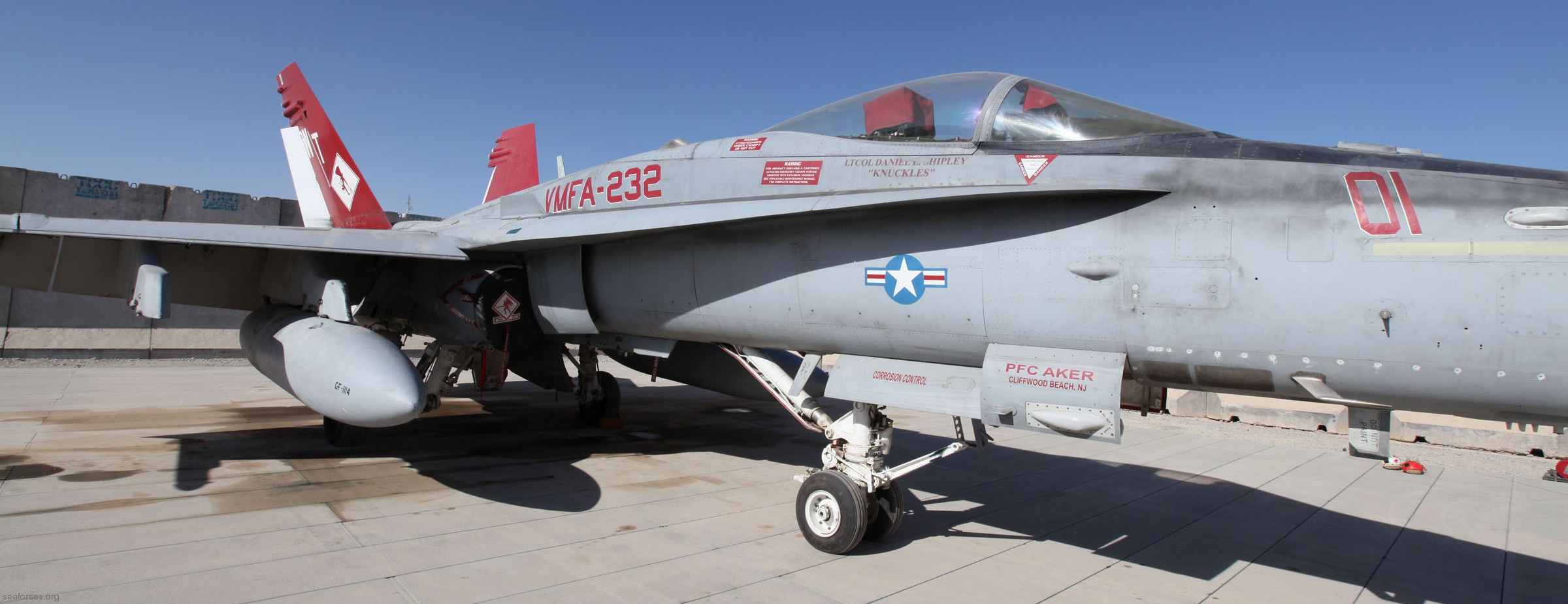 vmfa-232 red devils marine fighter attack squadron usmc f/a-18c hornet 174