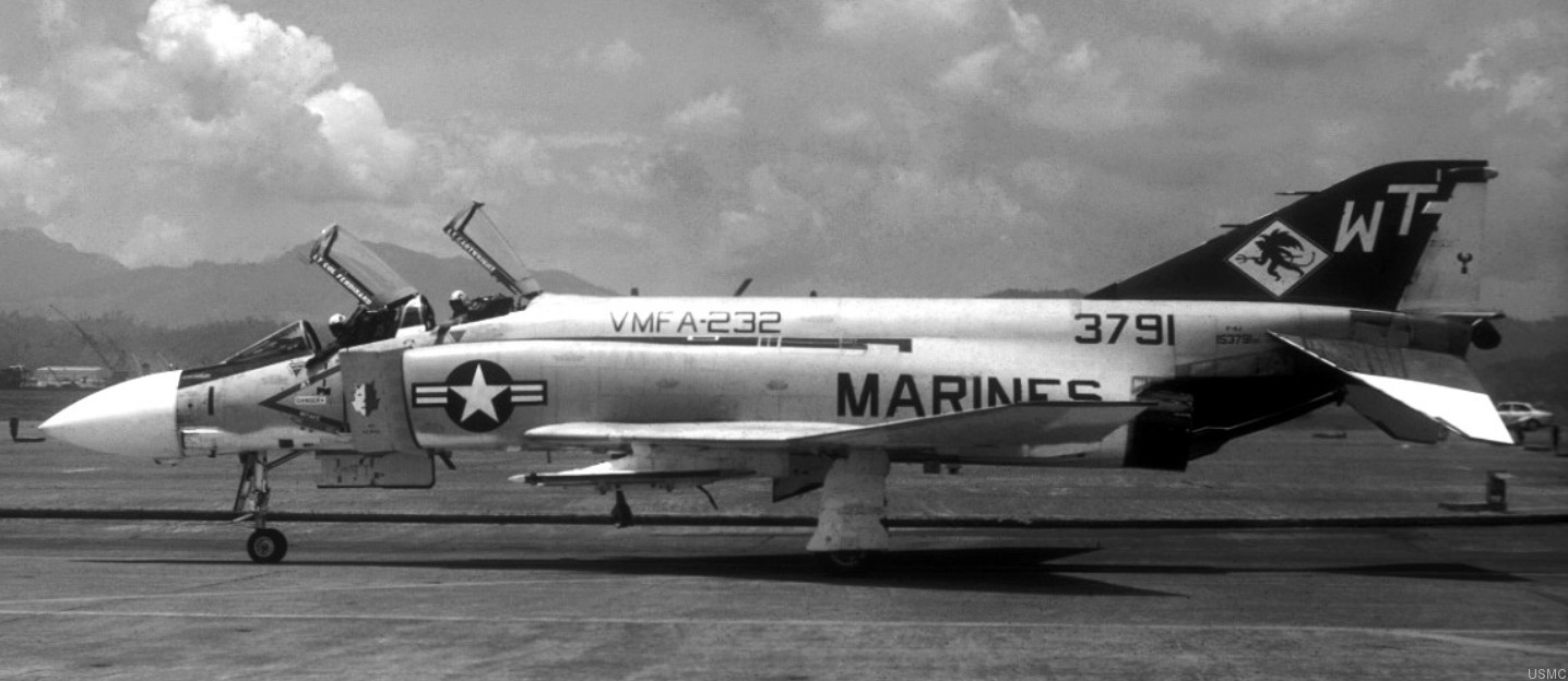 vmfa-232 red devils marine fighter attack squadron usmc f-4j phantom ii 195 nas cubi point philippines