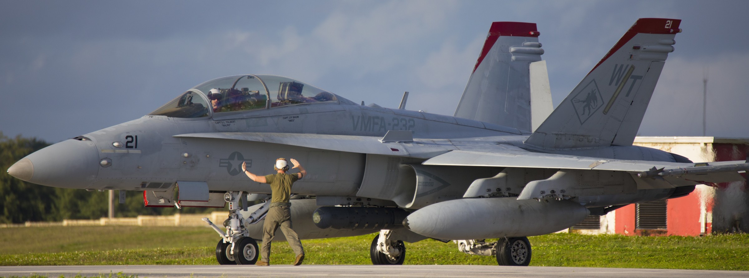 vmfa-232 red devils marine fighter attack squadron usmc f/a-18d hornet 218 andersen afb guam