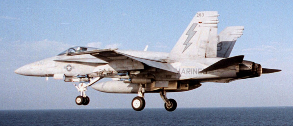 vmfa-251 thunderbolts marine fighter attack squadron f/a-18c hornet uss george washington cvn-73 66