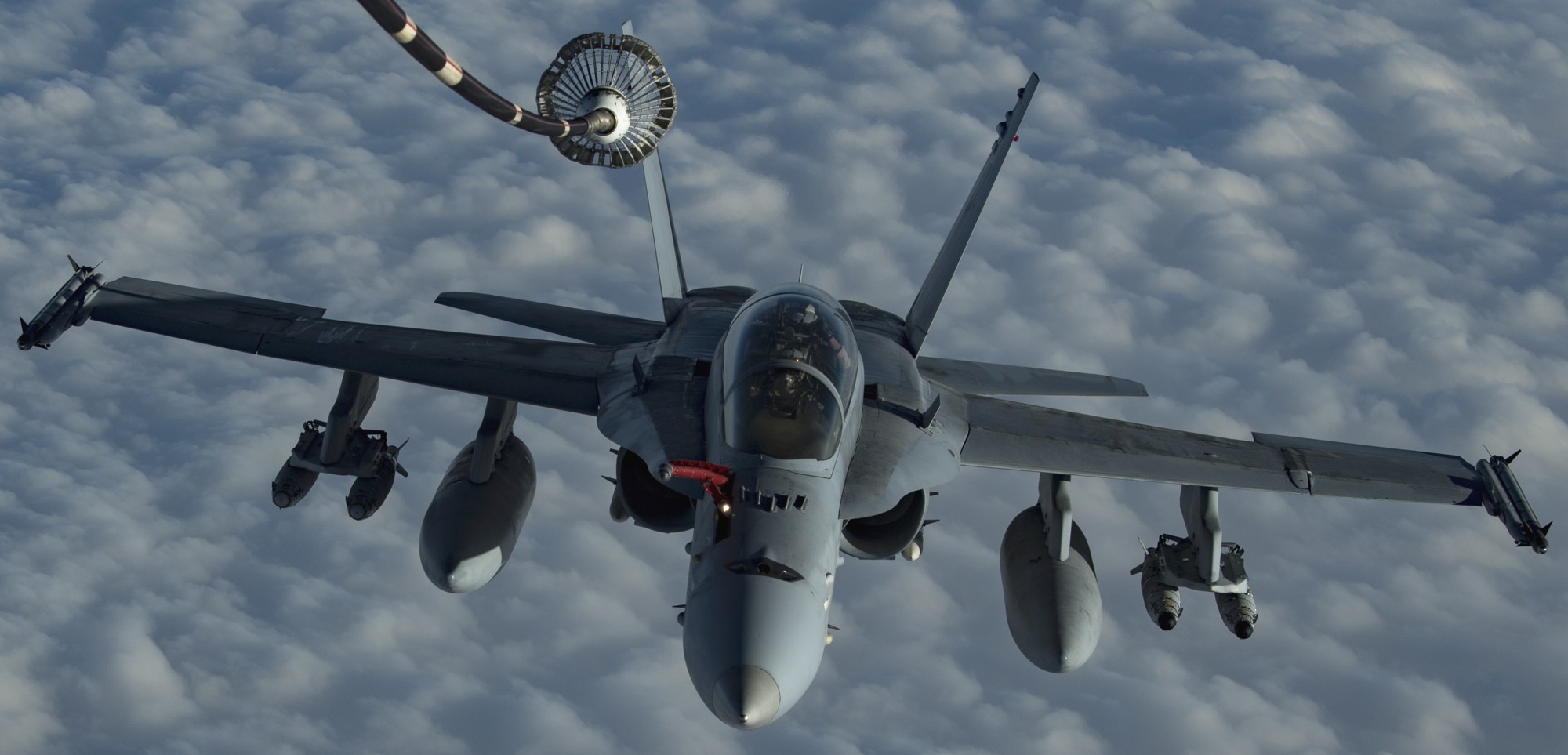 vmfa-251 thunderbolts marine fighter attack squadron usmc f/a-18d hornet centcom aor 163