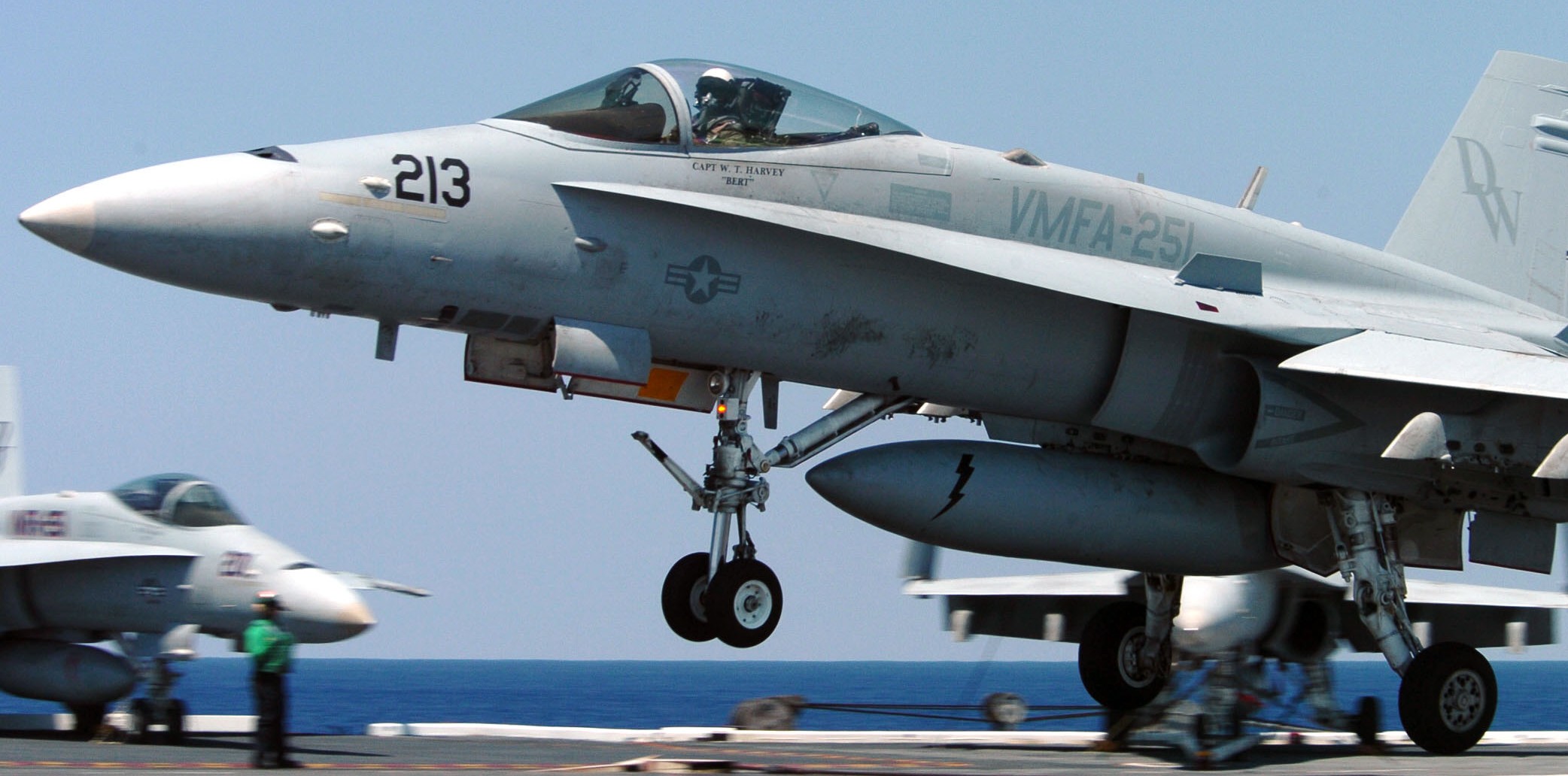 vmfa-251 thunderbolts marine fighter attack squadron f/a-18c hornet cvw-1 uss dwight d. eisenhower cvn-69 2005 172