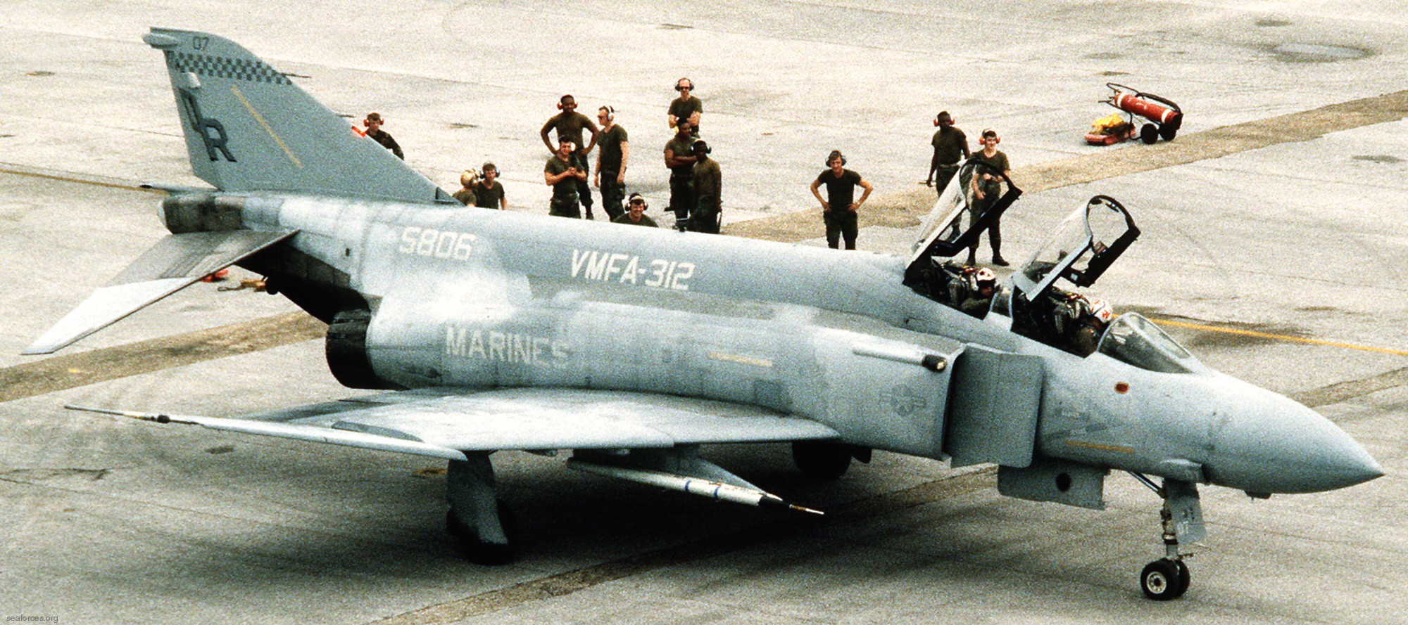 vmfa-312 checkerboards marine fighter attack squadron usmc f-4s phantom ii exercise agine sword nas pensacola 1986