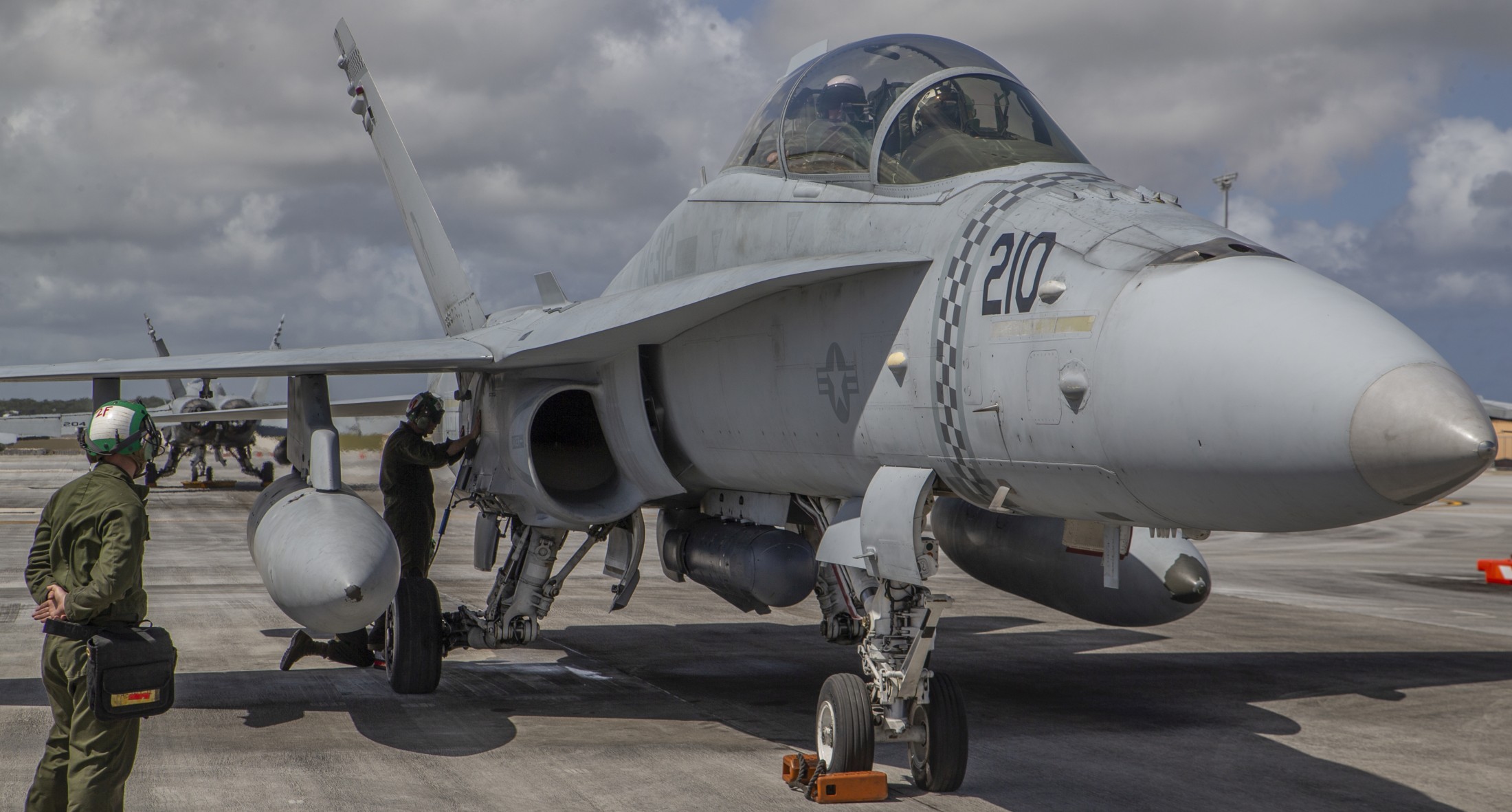 vmfa-312 checkerboards marine fighter attack squadron usmc f/a-18d hornet 140 exercise cope north guam