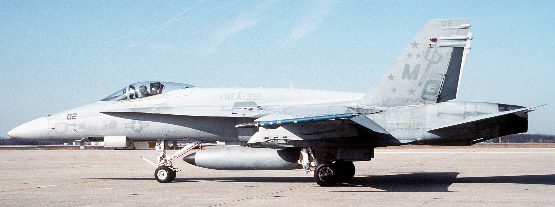 vmfa-321 hell's angels marine fighter attack squadron usmc f/a-18a hornet 13 naf andrews maryland