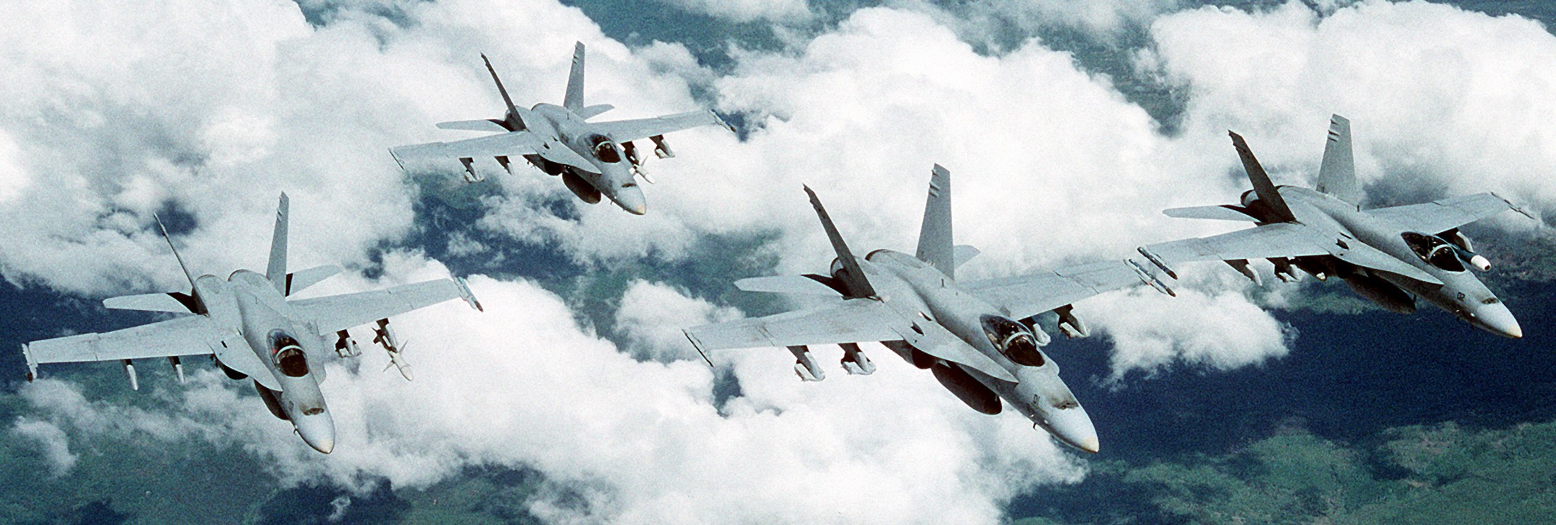 vmfa-321 hell's angels marine fighter attack squadron usmc f/a-18a hornet 39