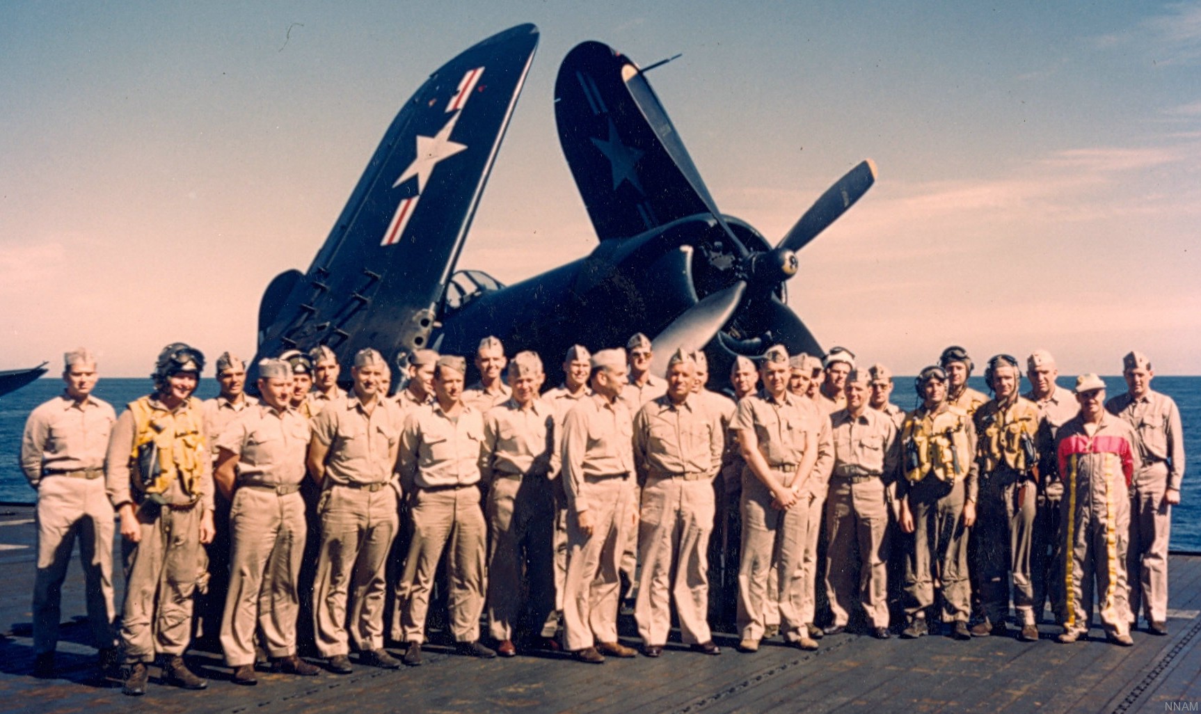 vmf-323 death rattlers marine fighter squadron usmc f4u-4 corsair 07 uss sicily cve-118