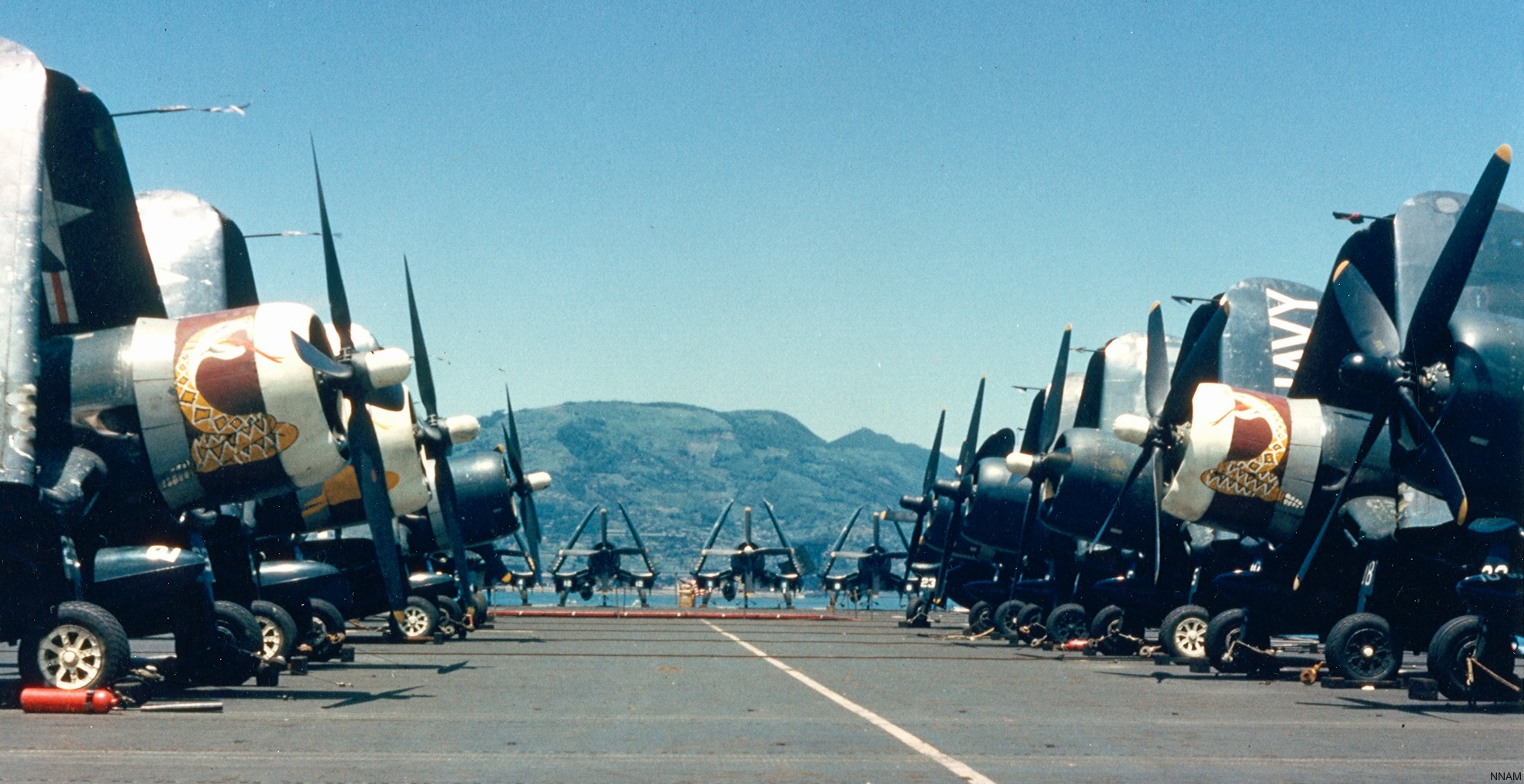 vmf-323 death rattlers marine fighter squadron usmc f4u-4 corsair 11