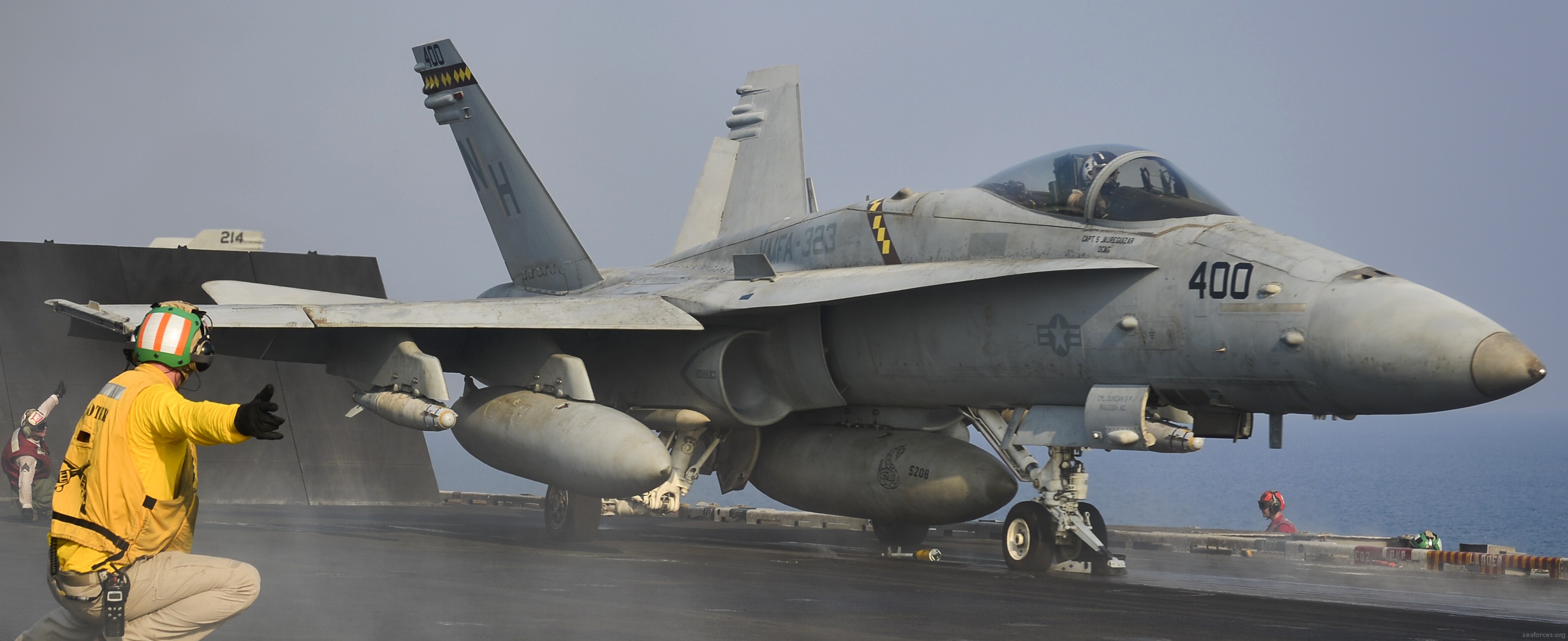 vmfa-323 death rattlers marine fighter attack squadron f/a-18c hornet cvw-11 uss nimitz cvn-68 19