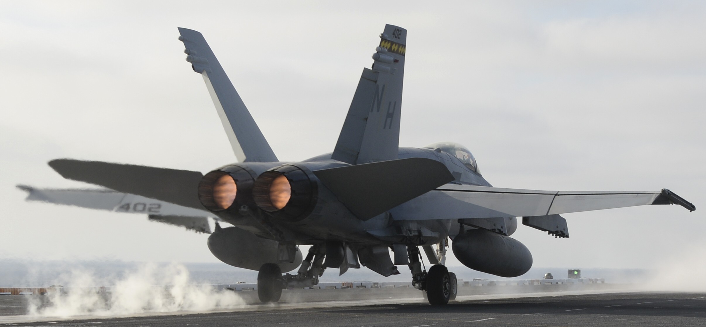 vmfa-323 death rattlers marine fighter attack squadron f/a-18c hornet cvw-11 uss nimitz cvn-68 24