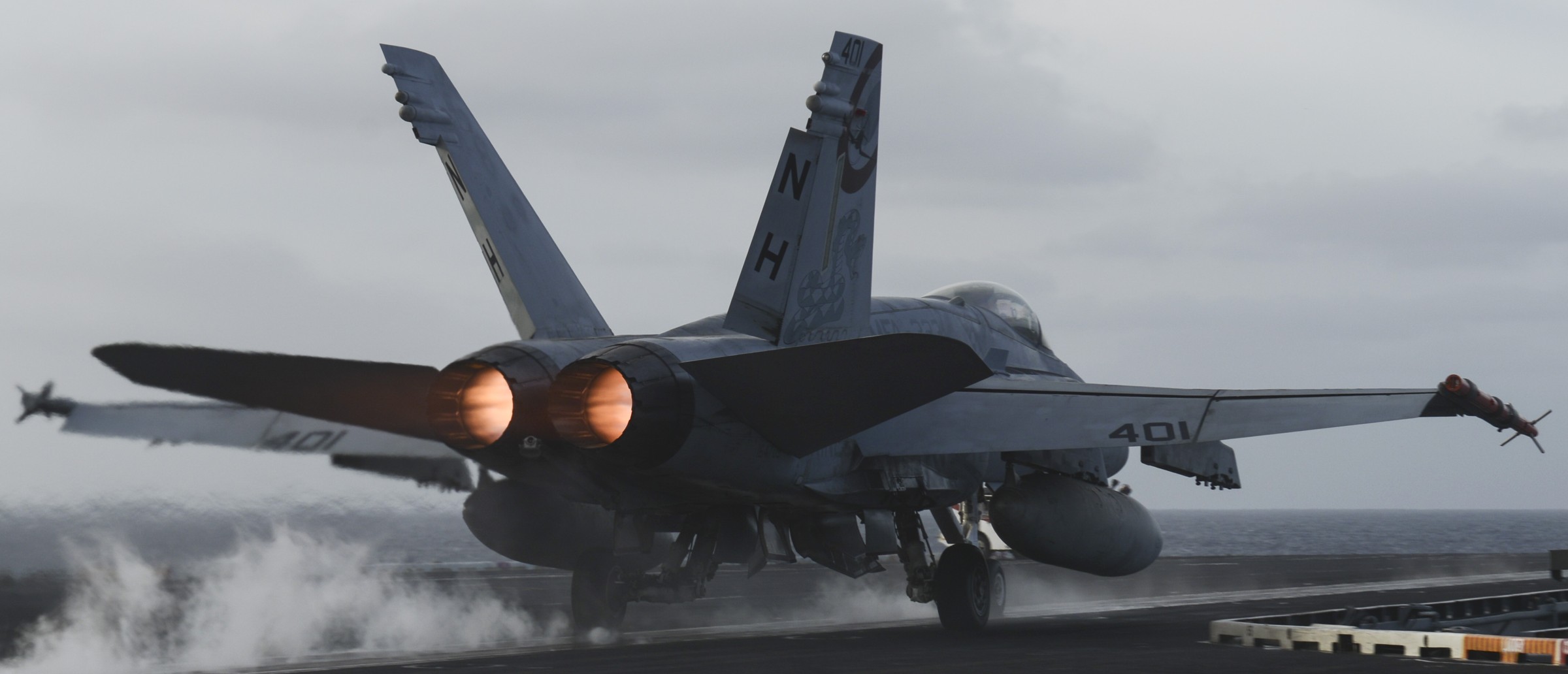 vmfa-323 death rattlers marine fighter attack squadron f/a-18c hornet cvw-11 uss nimitz cvn-68 25