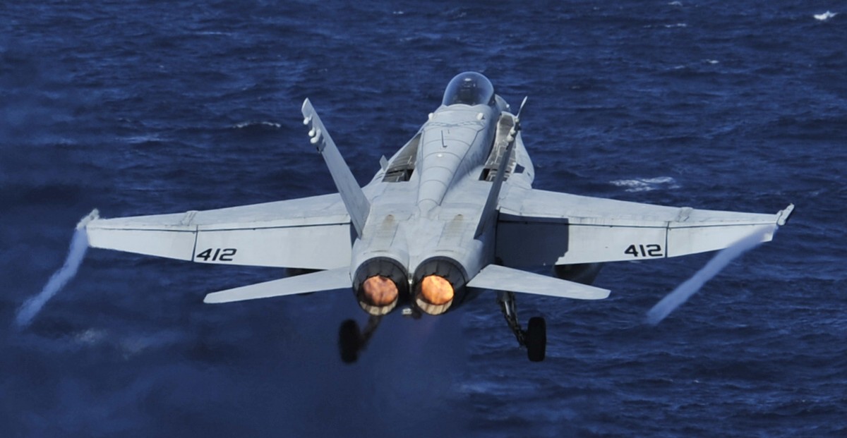 vmfa-323 death rattlers marine fighter attack squadron f/a-18c hornet cvw-11 uss nimitz cvn-68 26