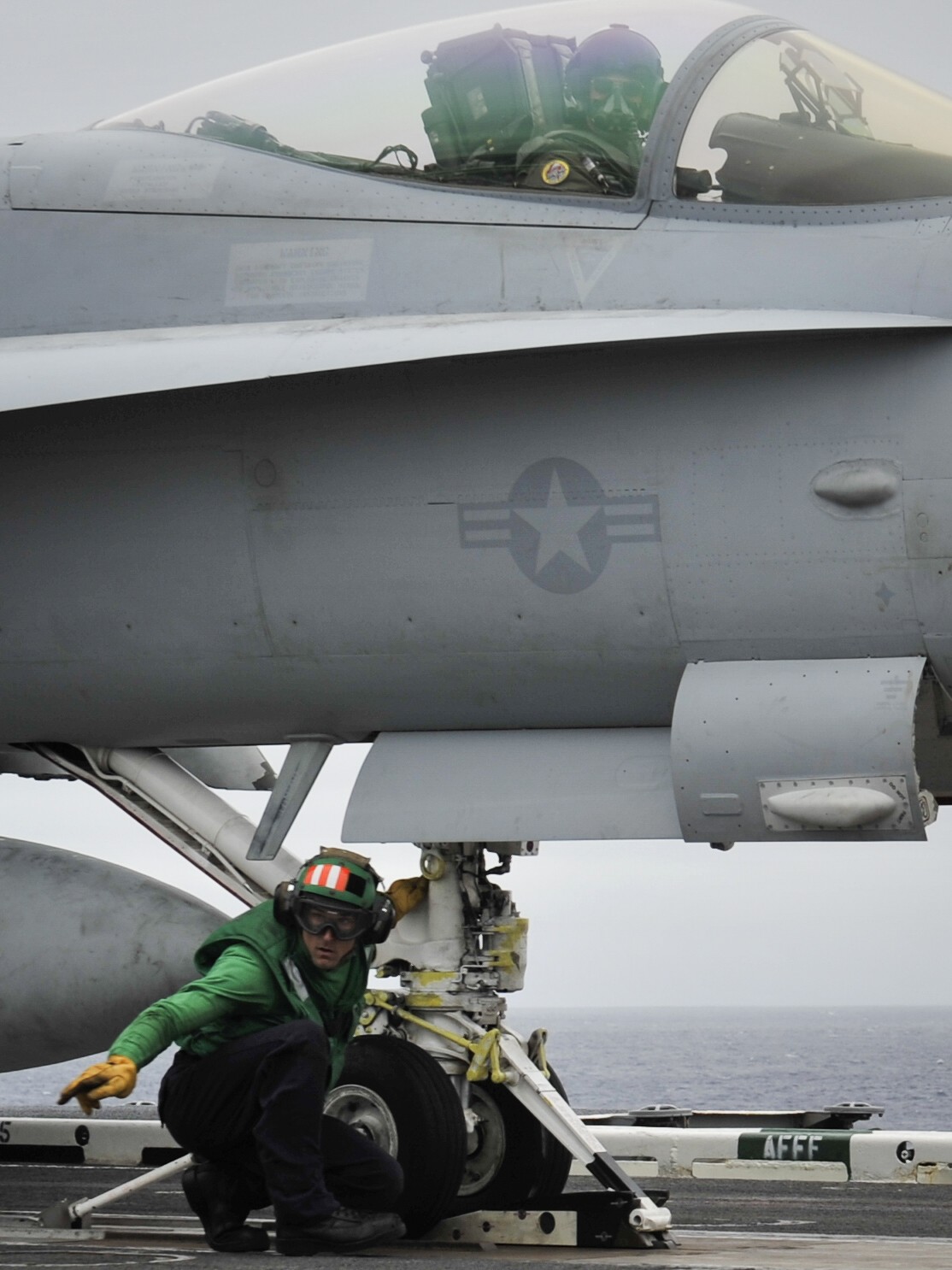 vmfa-323 death rattlers marine fighter attack squadron f/a-18c hornet cvw-11 uss nimitz cvn-68 28