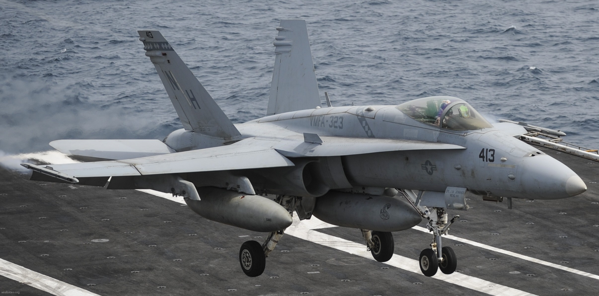 vmfa-323 death rattlers marine fighter attack squadron f/a-18c hornet cvw-11 uss nimitz cvn-68 54
