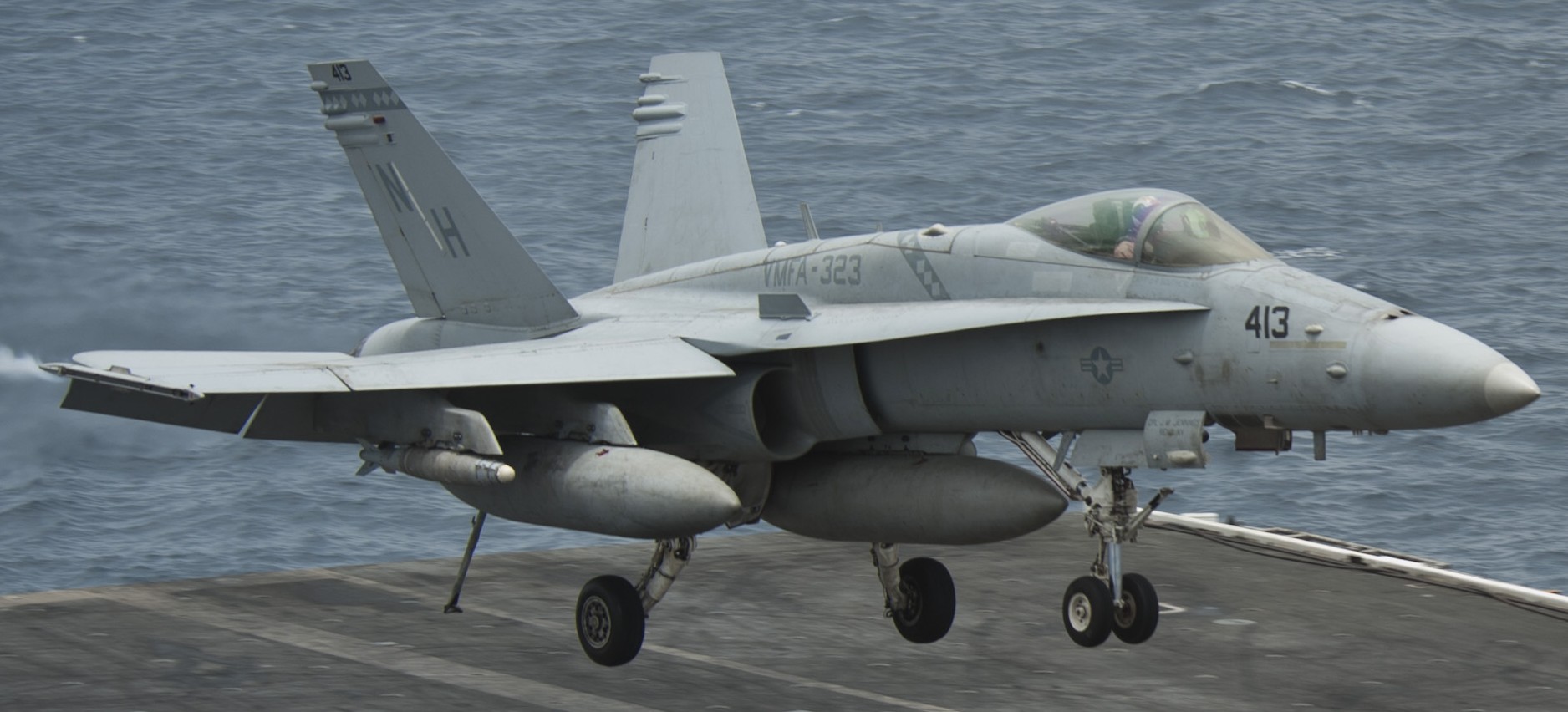 vmfa-323 death rattlers marine fighter attack squadron f/a-18c hornet cvw-11 uss nimitz cvn-68 64