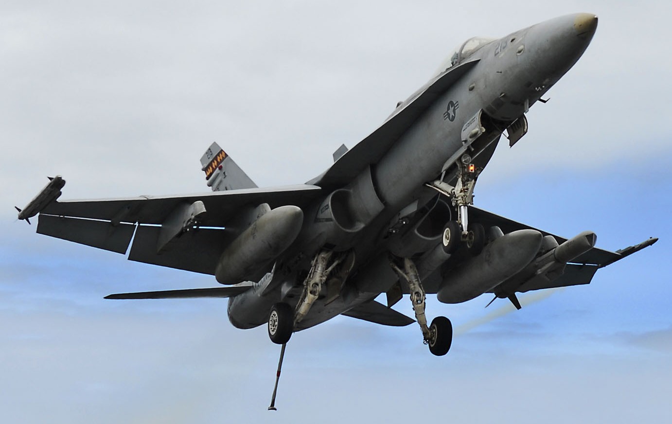 vmfa-323 death rattlers marine fighter attack squadron f/a-18c hornet cvw-9 uss john c. stennis cvn-74 89