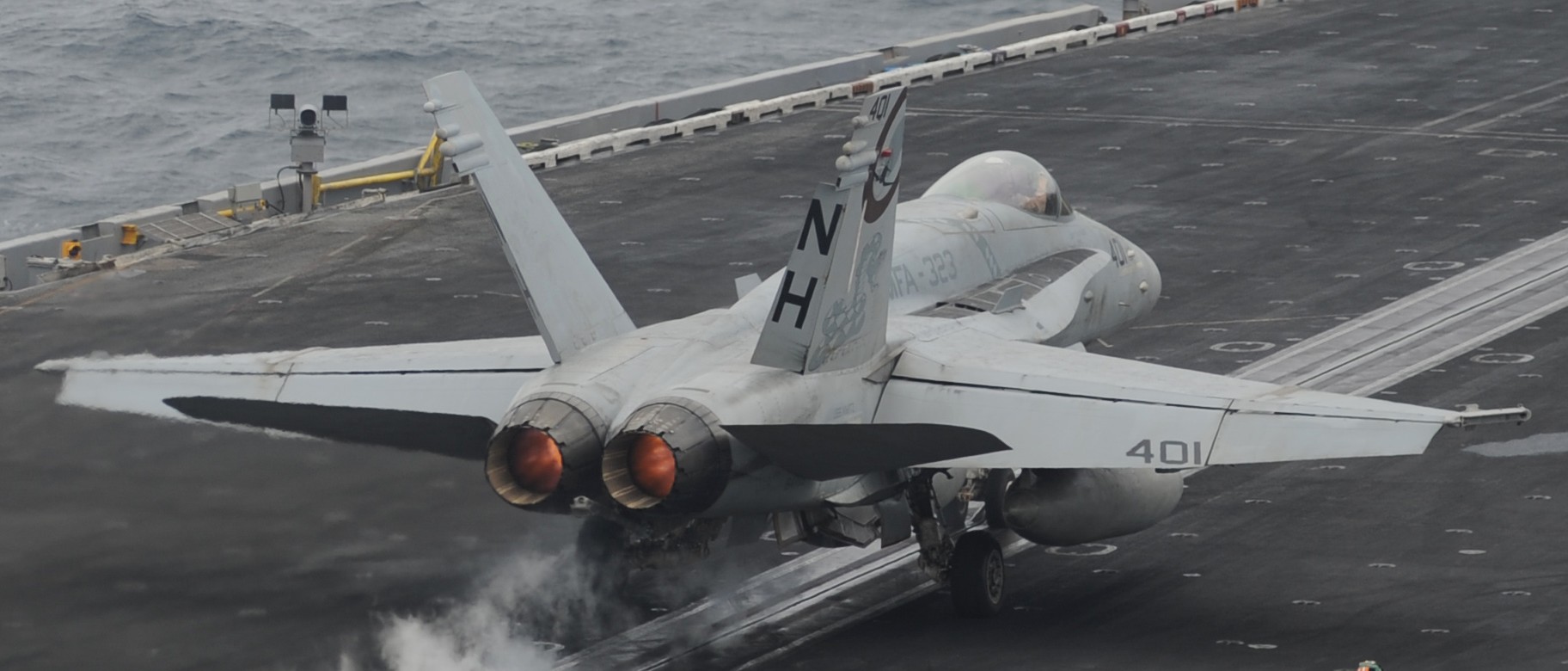 vmfa-323 death rattlers marine fighter attack squadron f/a-18c hornet cvw-11 uss nimitz cvn-68 105