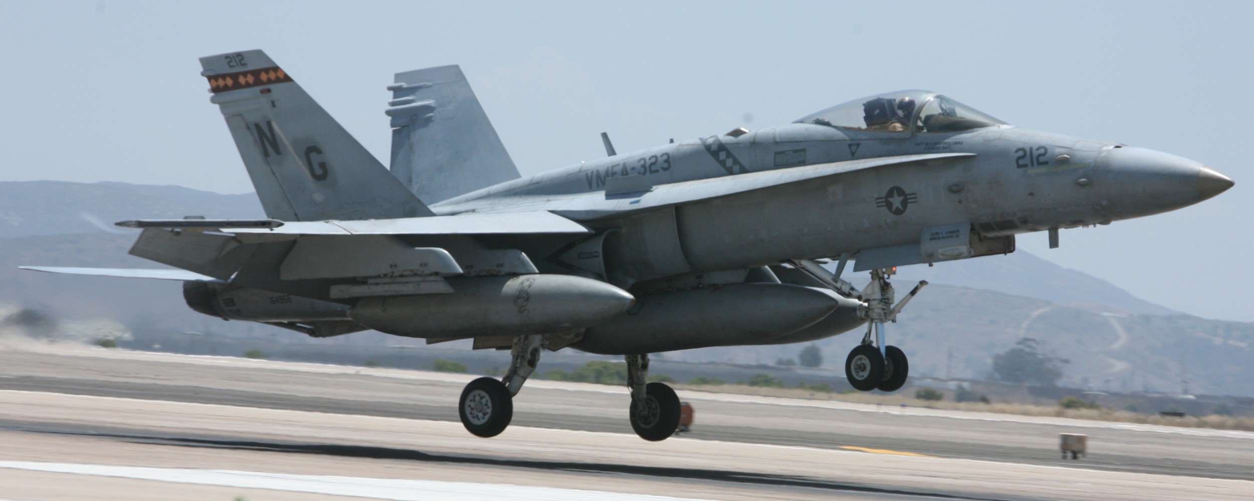 vmfa-323 death rattlers marine fighter attack squadron f/a-18c hornet 135 mcas miramar california
