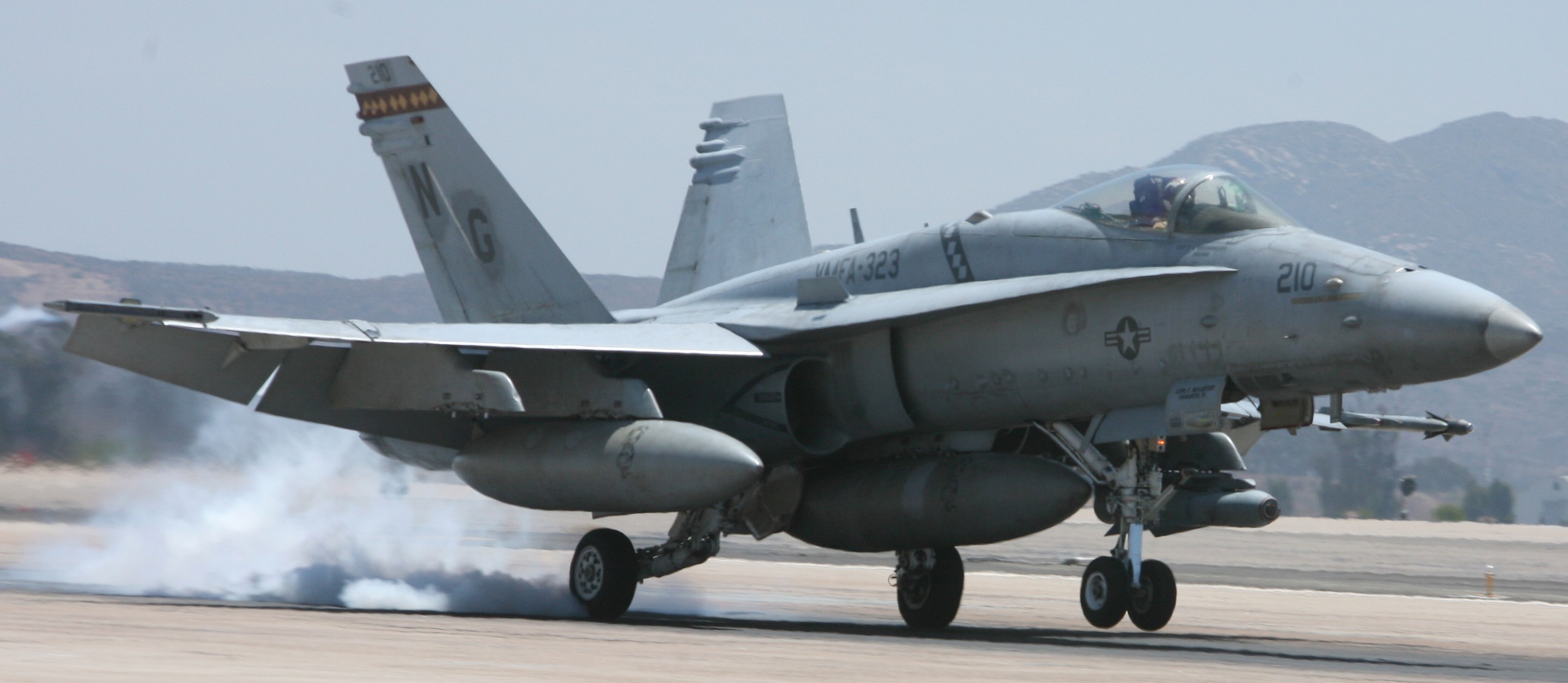 vmfa-323 death rattlers marine fighter attack squadron f/a-18c hornet 136 mcas miramar