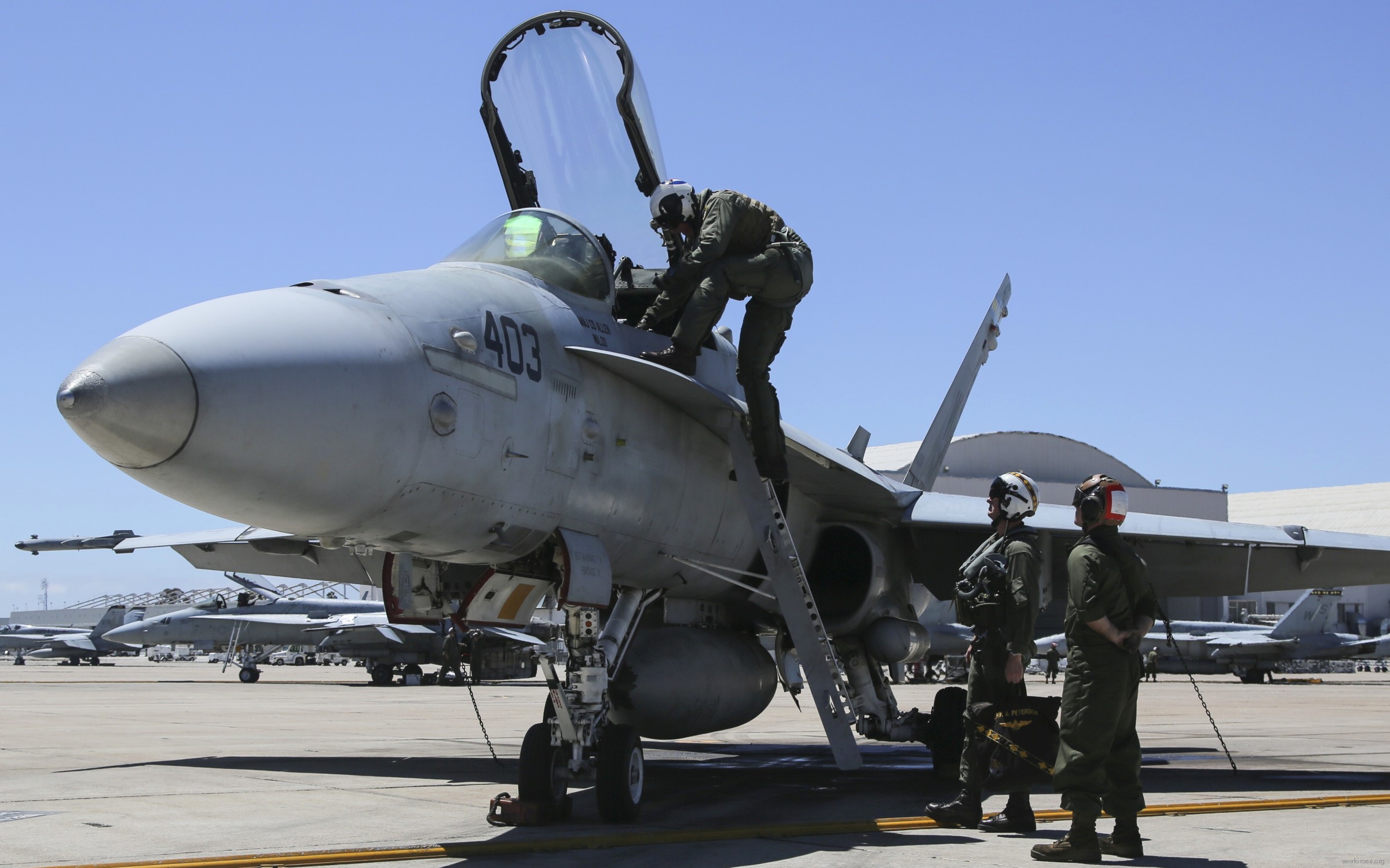 vmfa-323 death rattlers marine fighter attack squadron f/a-18c hornet 166