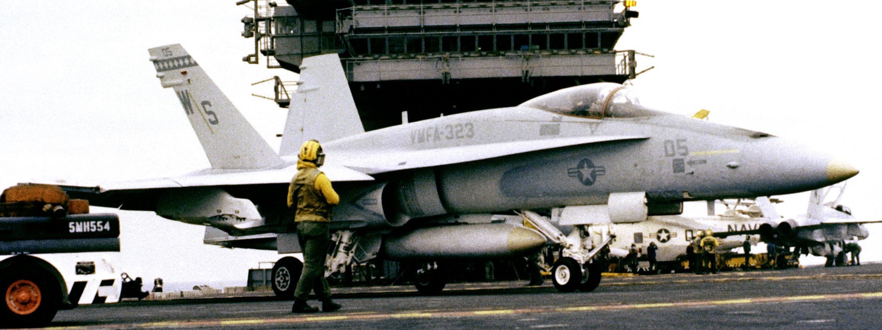 vmfa-323 death rattlers marine fighter attack squadron f/a-18a hornet 169 uss coral sea cv-43