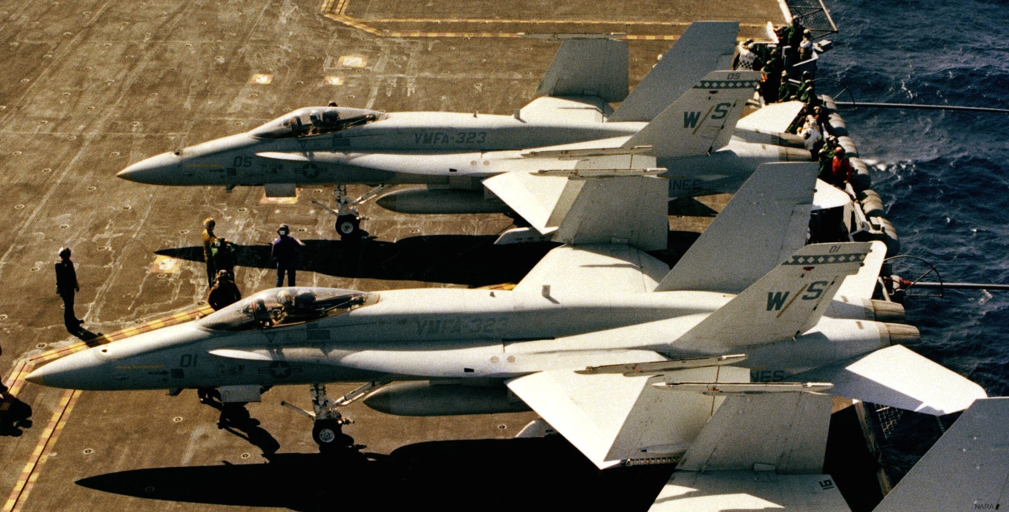 vmfa-323 death rattlers marine fighter attack squadron f/a-18a hornet uss coral sea cv-43 170
