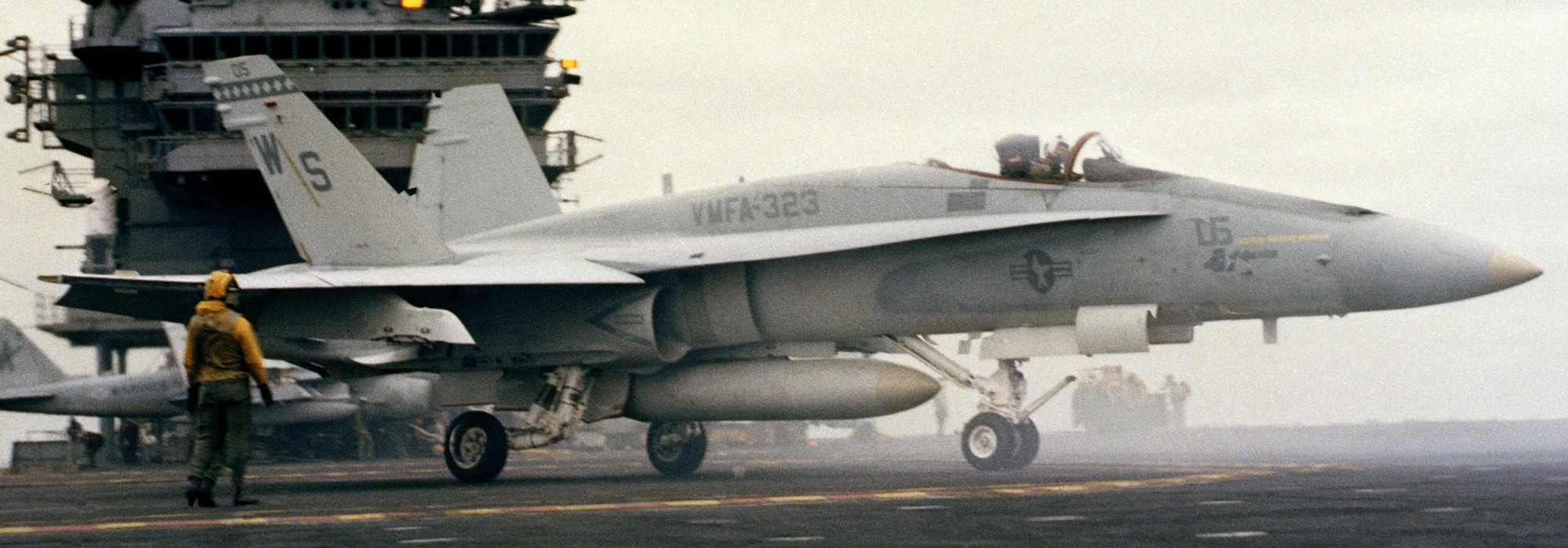 vmfa-323 death rattlers marine fighter attack squadron f/a-18a hornet 171 uss coral sea cv-43