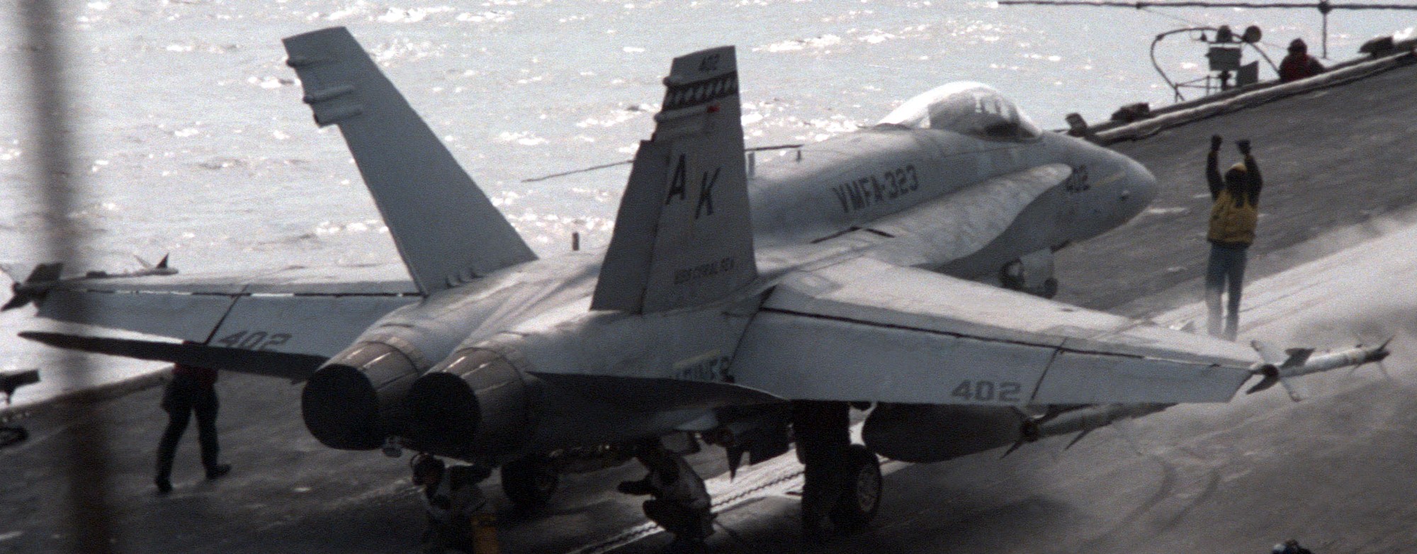 vmfa-323 death rattlers marine fighter attack squadron f/a-18a hornet cvw-13 uss coral sea cv-43 173