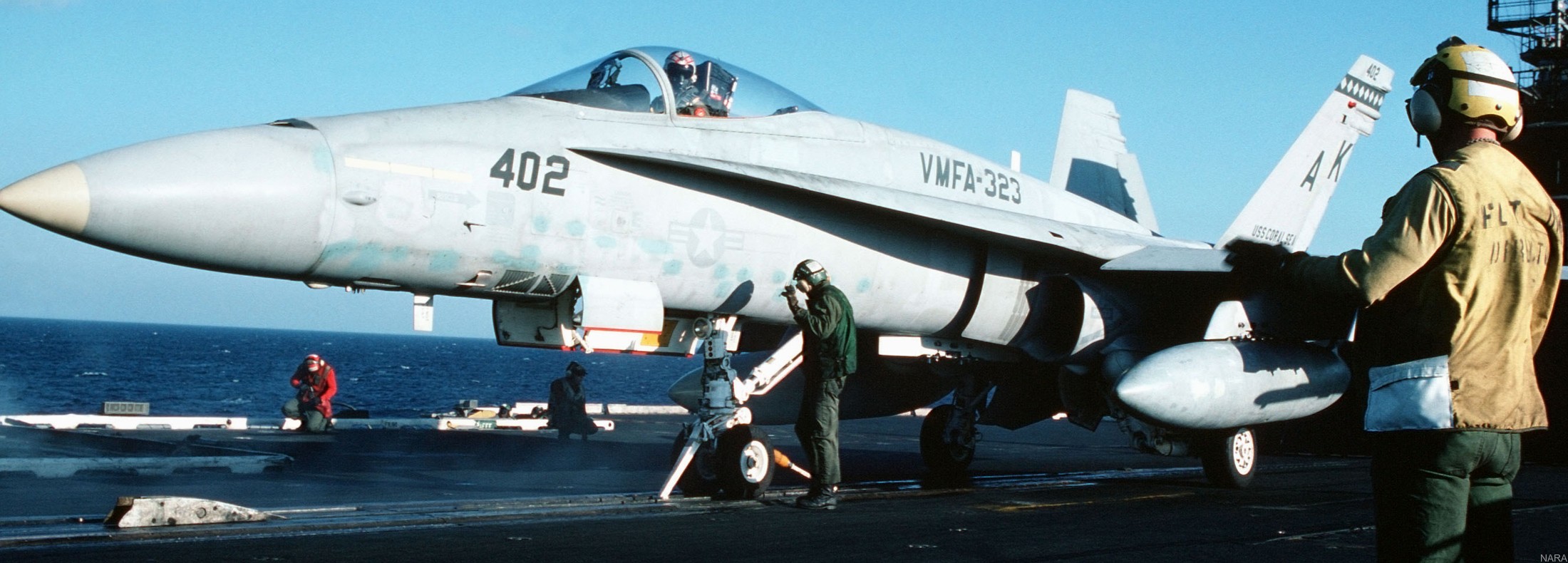 vmfa-323 death rattlers marine fighter attack squadron f/a-18a hornet cvw-13 uss coral sea cv-43 174
