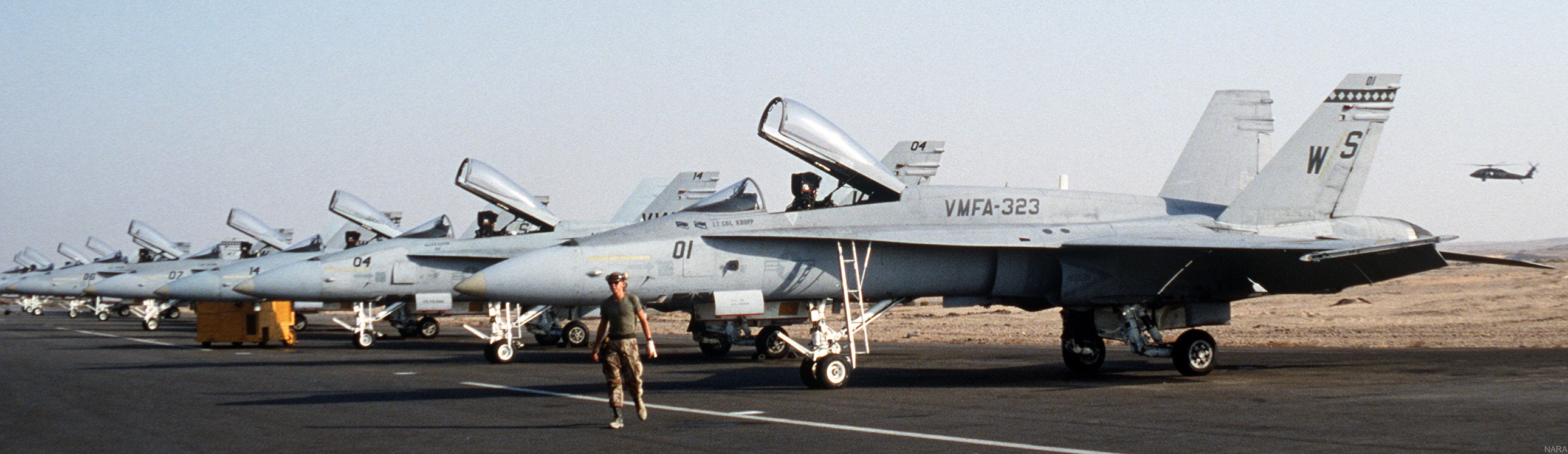 vmfa-323 death rattlers marine fighter attack squadron f/a-18a hornet 179 exercise bright star egypt 1987